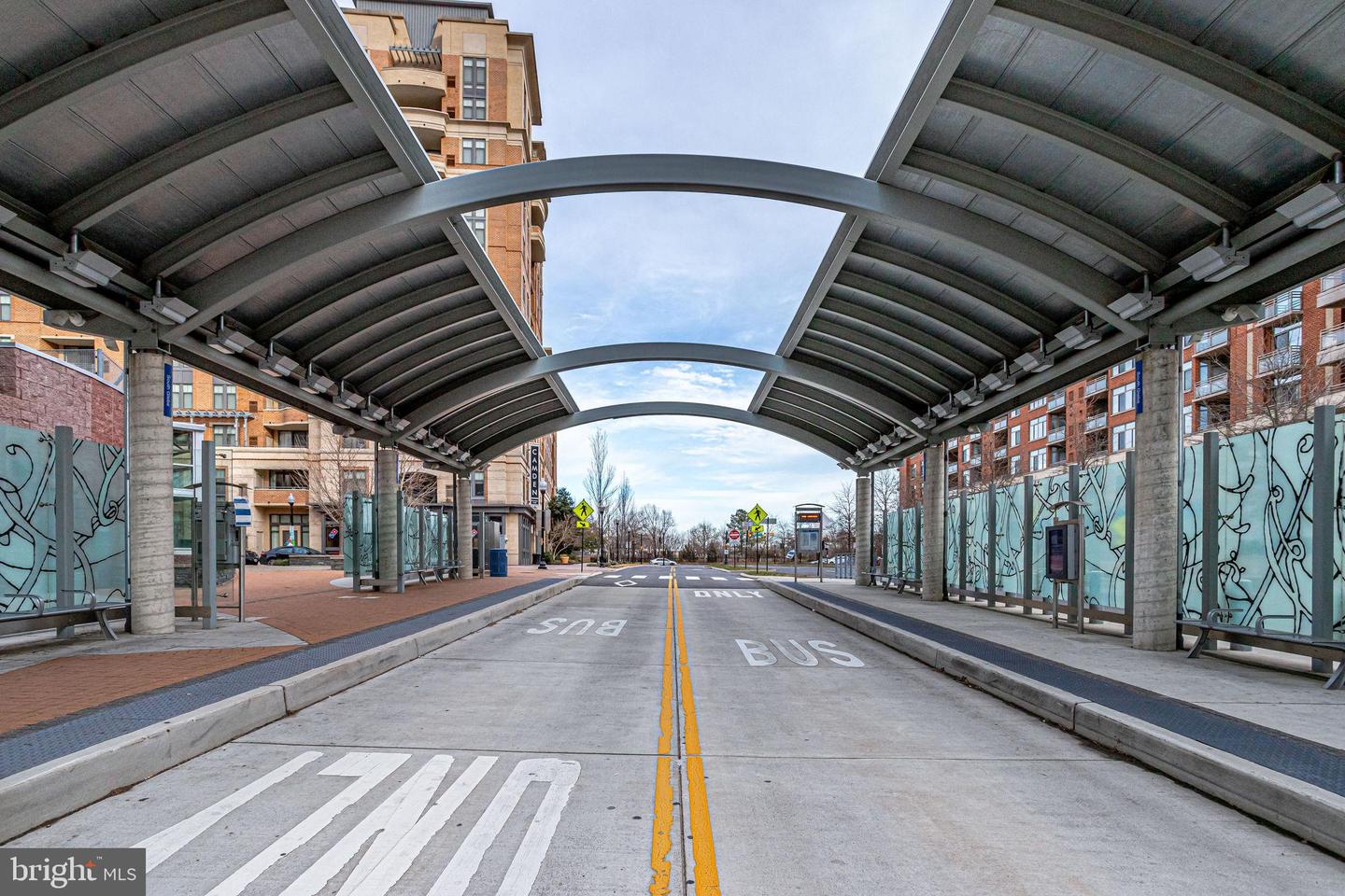 3650 S GLEBE RD #851, ARLINGTON, Virginia 22202, 2 Bedrooms Bedrooms, ,2 BathroomsBathrooms,Residential,For sale,3650 S GLEBE RD #851,VAAR2060206 MLS # VAAR2060206