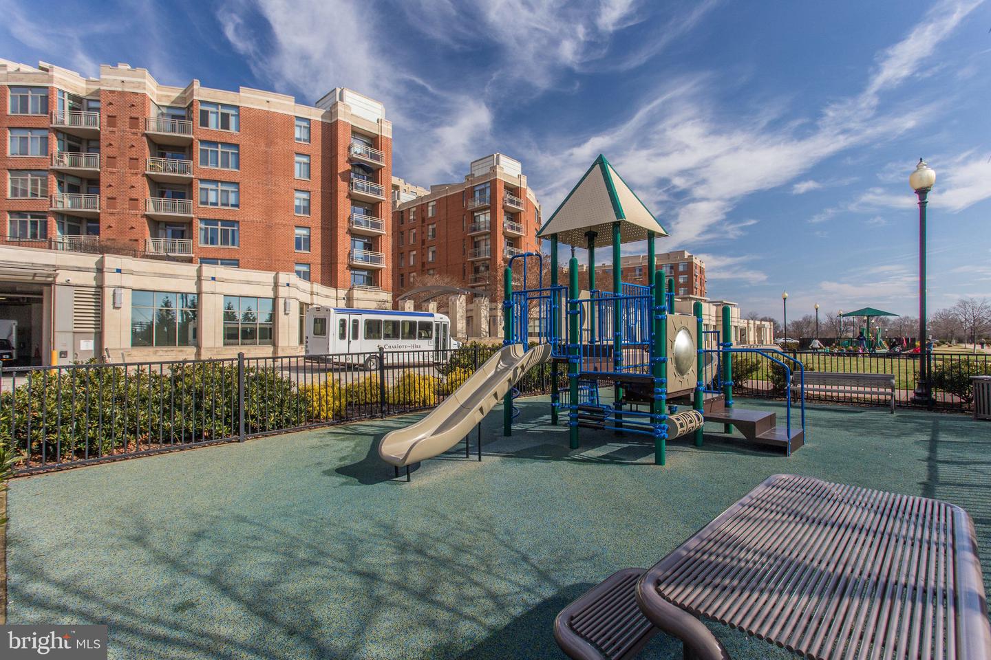3650 S GLEBE RD #851, ARLINGTON, Virginia 22202, 2 Bedrooms Bedrooms, ,2 BathroomsBathrooms,Residential,For sale,3650 S GLEBE RD #851,VAAR2060206 MLS # VAAR2060206