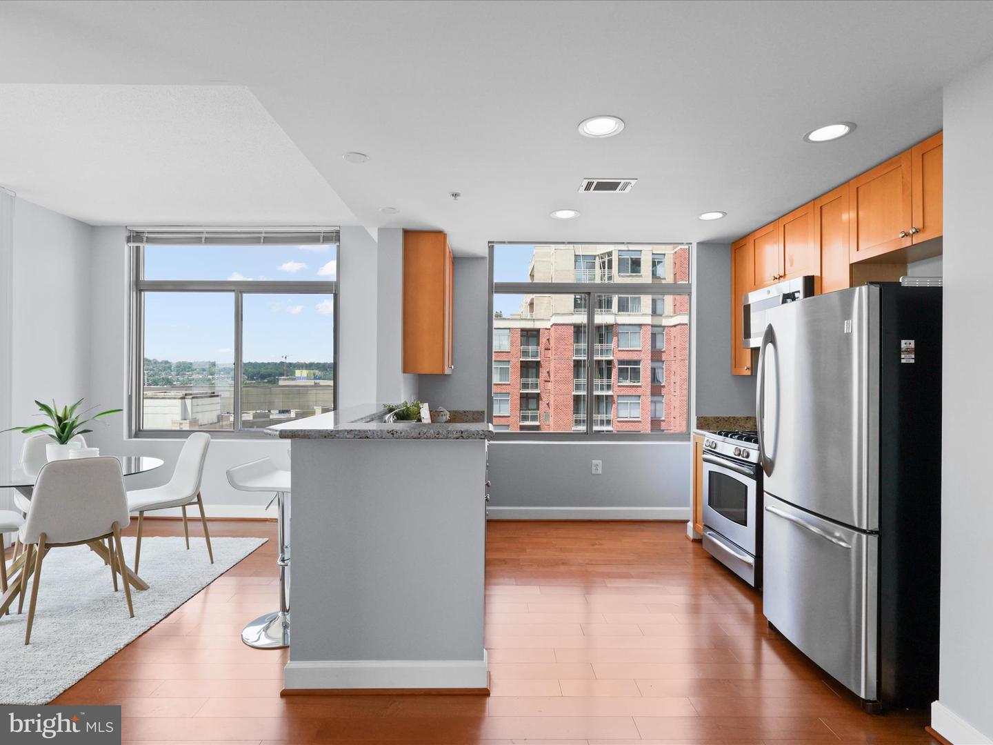 3650 S GLEBE RD #851, ARLINGTON, Virginia 22202, 2 Bedrooms Bedrooms, ,2 BathroomsBathrooms,Residential,For sale,3650 S GLEBE RD #851,VAAR2060206 MLS # VAAR2060206