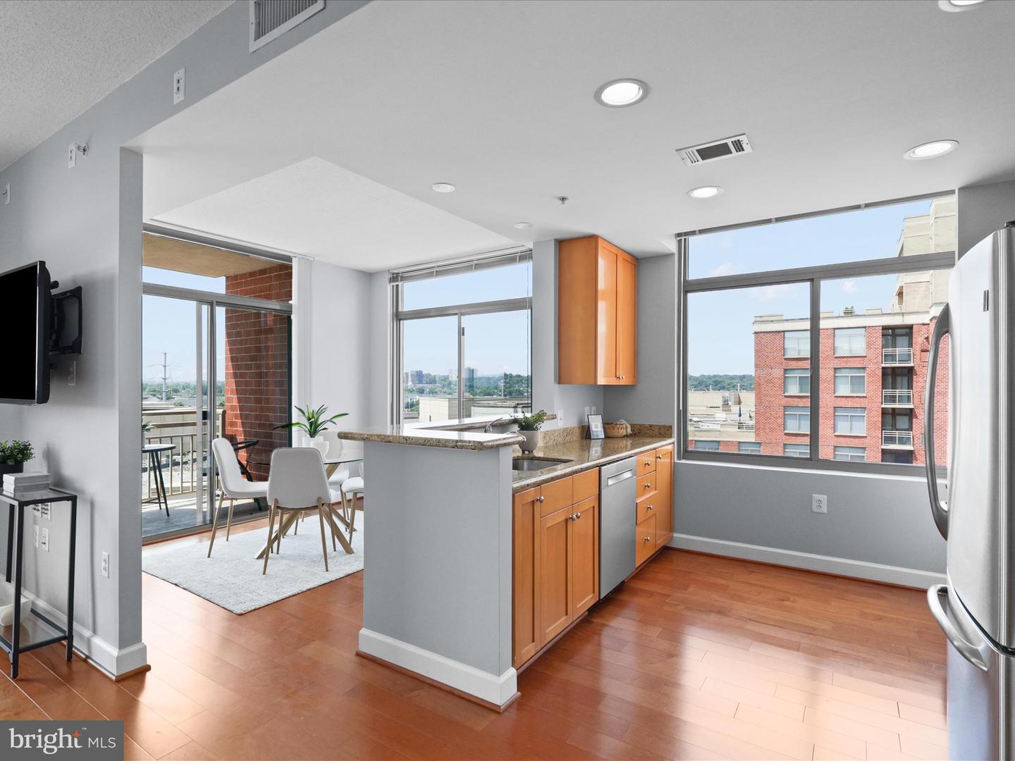 3650 S GLEBE RD #851, ARLINGTON, Virginia 22202, 2 Bedrooms Bedrooms, ,2 BathroomsBathrooms,Residential,For sale,3650 S GLEBE RD #851,VAAR2060206 MLS # VAAR2060206