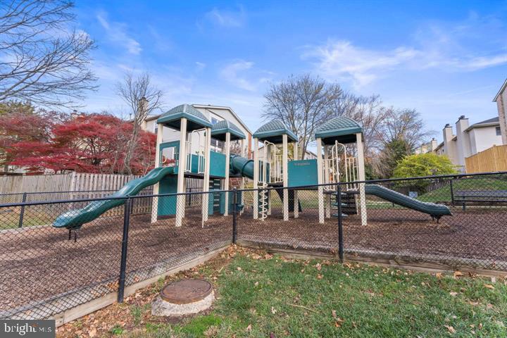 3027 WHITE BIRCH CT, FAIRFAX, Virginia 22031, 4 Bedrooms Bedrooms, ,3 BathroomsBathrooms,Residential,For sale,3027 WHITE BIRCH CT,VAFX2253430 MLS # VAFX2253430