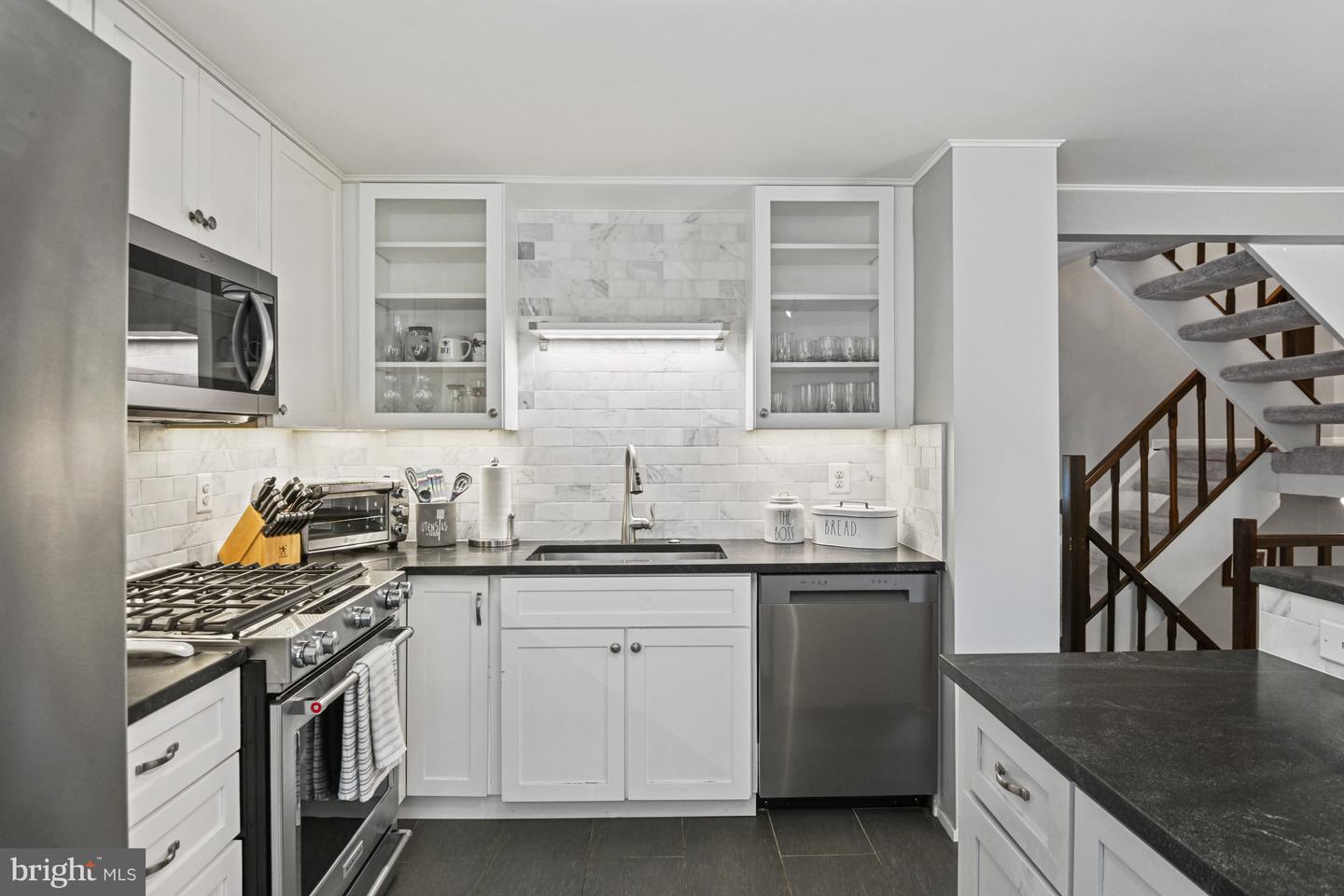 6503 FIELD MASTER DR, SPRINGFIELD, Virginia 22152, 3 Bedrooms Bedrooms, ,2 BathroomsBathrooms,Residential,For sale,6503 FIELD MASTER DR,VAFX2253434 MLS # VAFX2253434