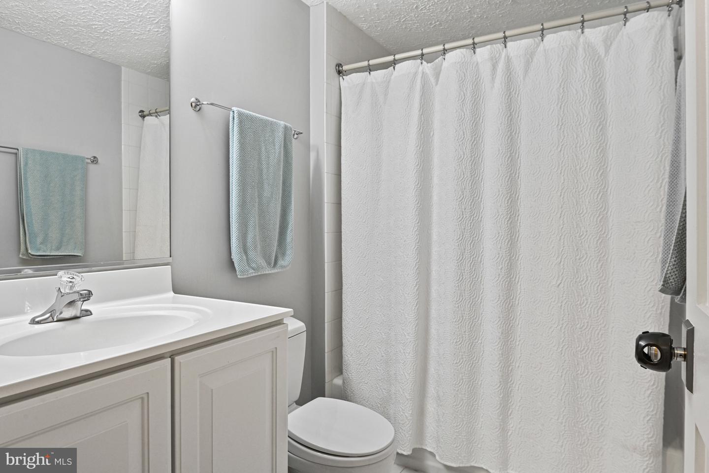 6503 FIELD MASTER DR, SPRINGFIELD, Virginia 22152, 3 Bedrooms Bedrooms, ,2 BathroomsBathrooms,Residential,For sale,6503 FIELD MASTER DR,VAFX2253434 MLS # VAFX2253434