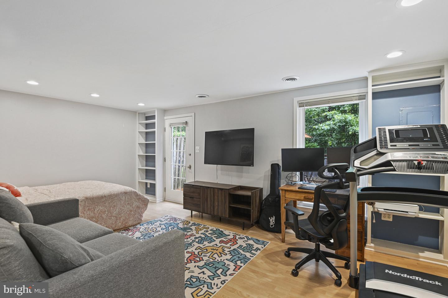 6503 FIELD MASTER DR, SPRINGFIELD, Virginia 22152, 3 Bedrooms Bedrooms, ,2 BathroomsBathrooms,Residential,For sale,6503 FIELD MASTER DR,VAFX2253434 MLS # VAFX2253434