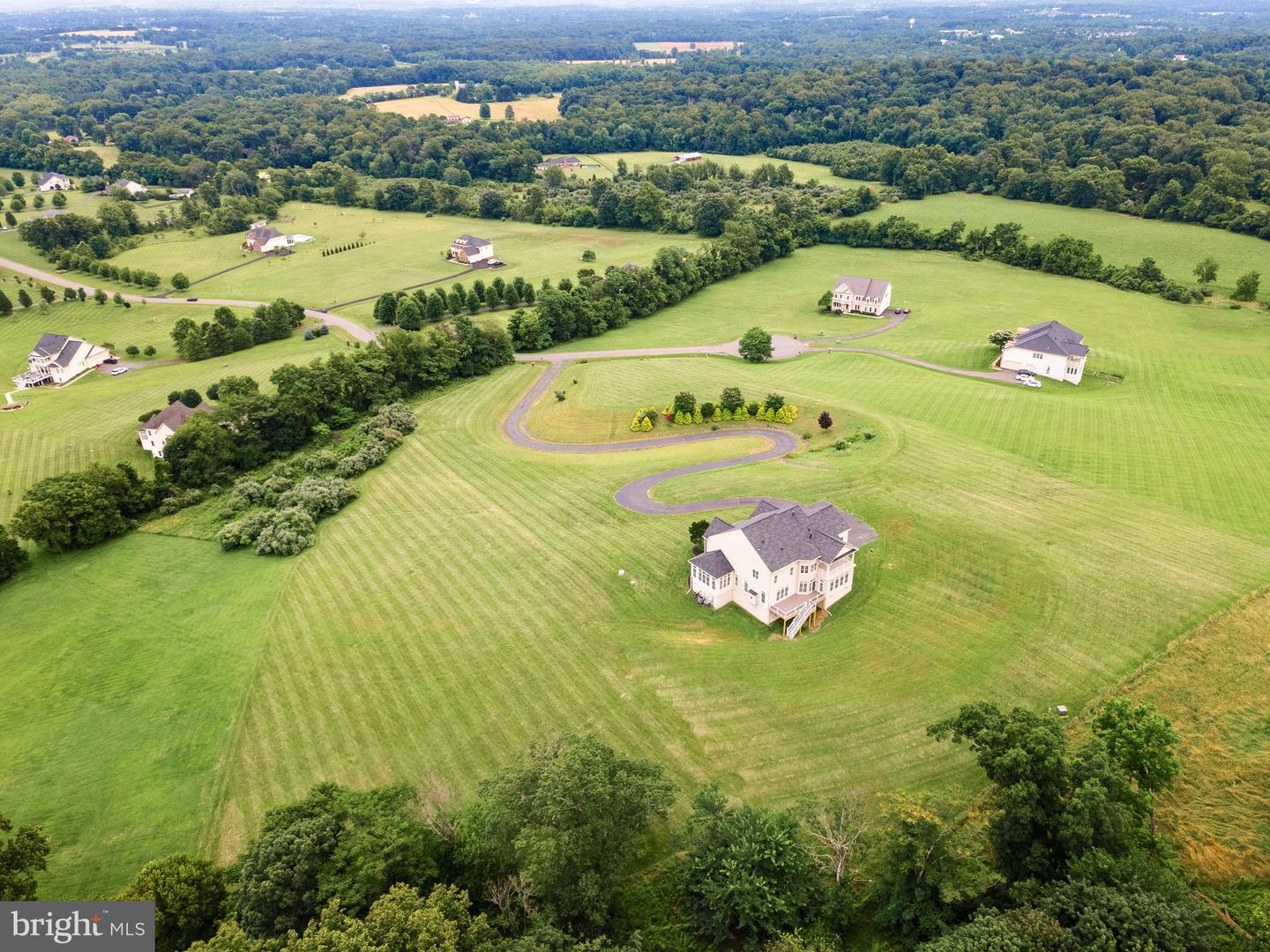 35396 GLENCOE CT, ROUND HILL, Virginia 20141, 5 Bedrooms Bedrooms, ,6 BathroomsBathrooms,Residential,For sale,35396 GLENCOE CT,VALO2101240 MLS # VALO2101240