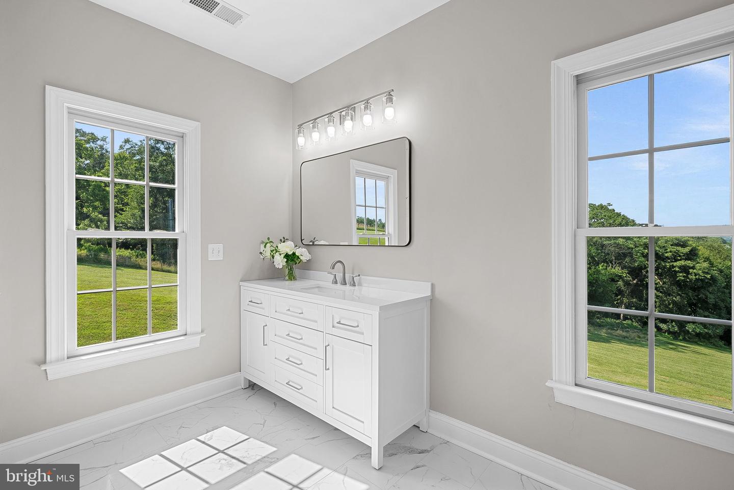 35396 GLENCOE CT, ROUND HILL, Virginia 20141, 5 Bedrooms Bedrooms, ,6 BathroomsBathrooms,Residential,For sale,35396 GLENCOE CT,VALO2101240 MLS # VALO2101240