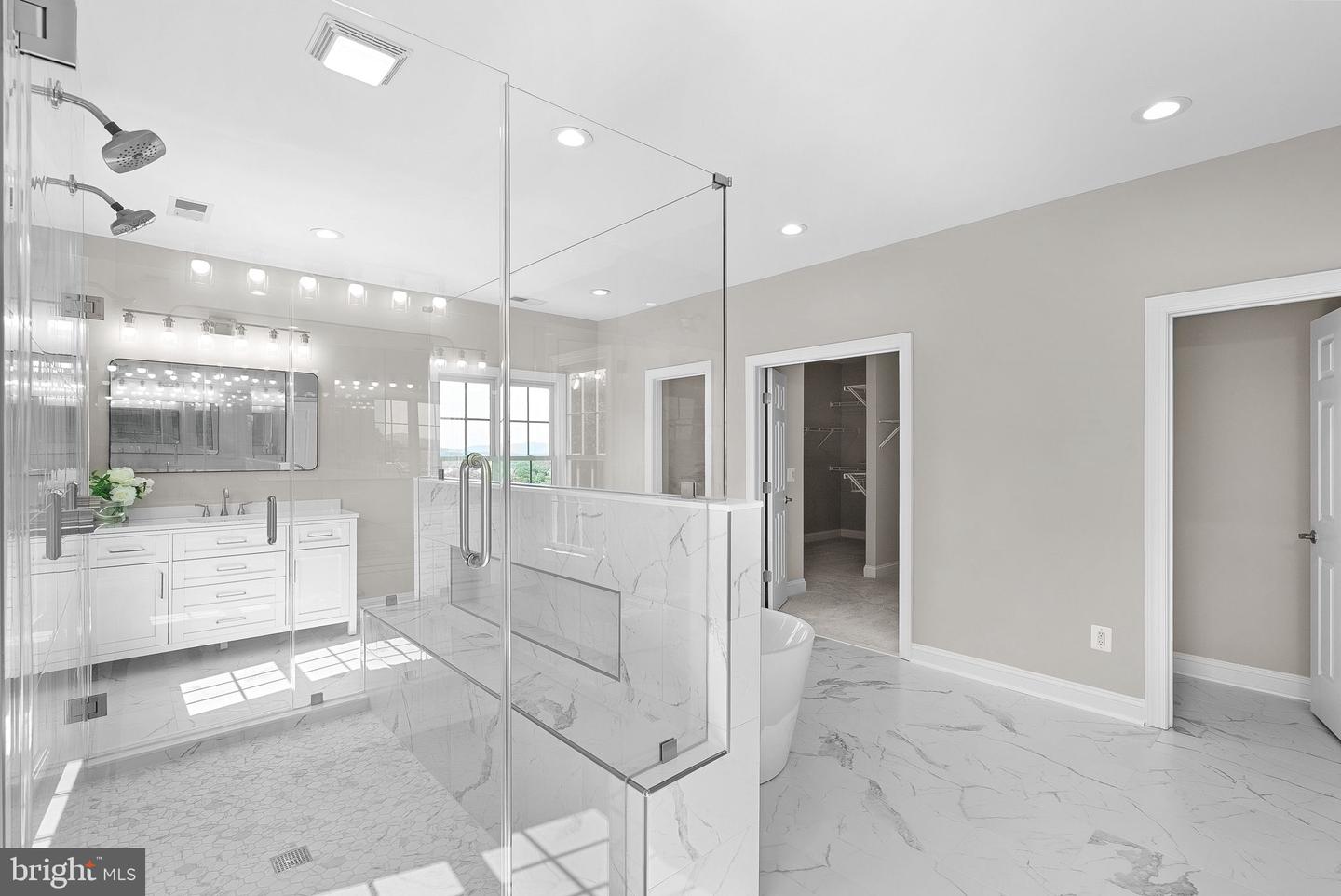 35396 GLENCOE CT, ROUND HILL, Virginia 20141, 5 Bedrooms Bedrooms, ,6 BathroomsBathrooms,Residential,For sale,35396 GLENCOE CT,VALO2101240 MLS # VALO2101240