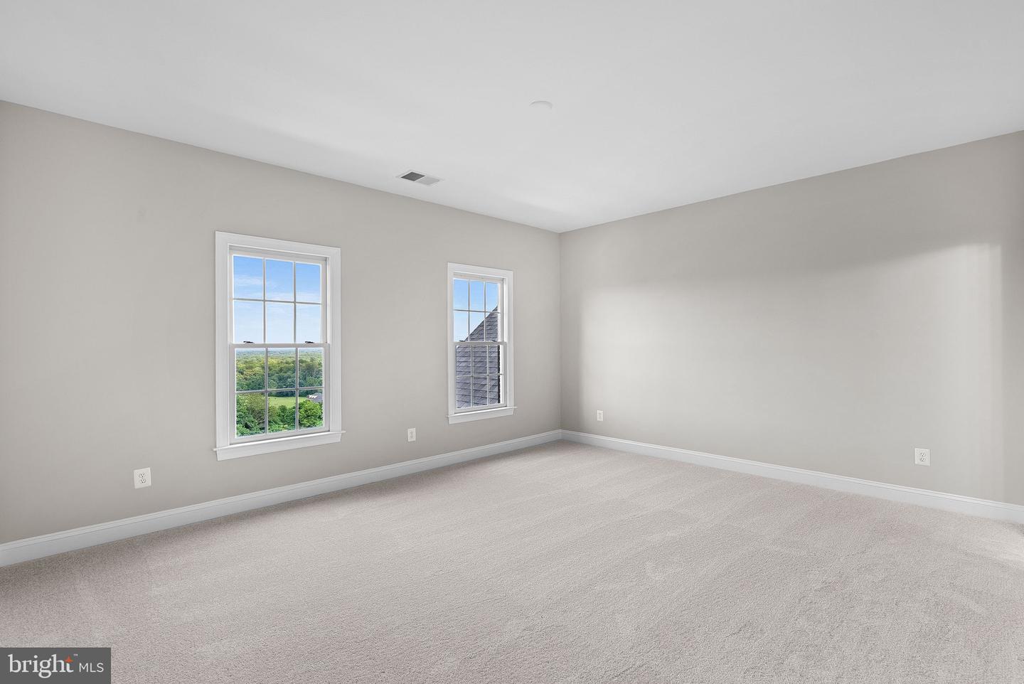 35396 GLENCOE CT, ROUND HILL, Virginia 20141, 5 Bedrooms Bedrooms, ,6 BathroomsBathrooms,Residential,For sale,35396 GLENCOE CT,VALO2101240 MLS # VALO2101240