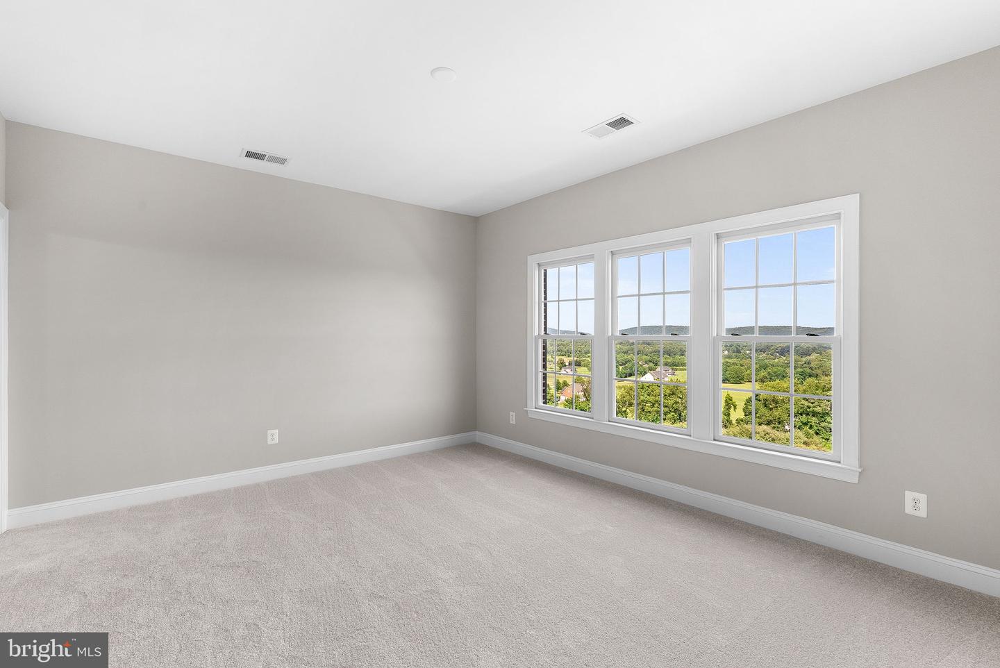35396 GLENCOE CT, ROUND HILL, Virginia 20141, 5 Bedrooms Bedrooms, ,6 BathroomsBathrooms,Residential,For sale,35396 GLENCOE CT,VALO2101240 MLS # VALO2101240