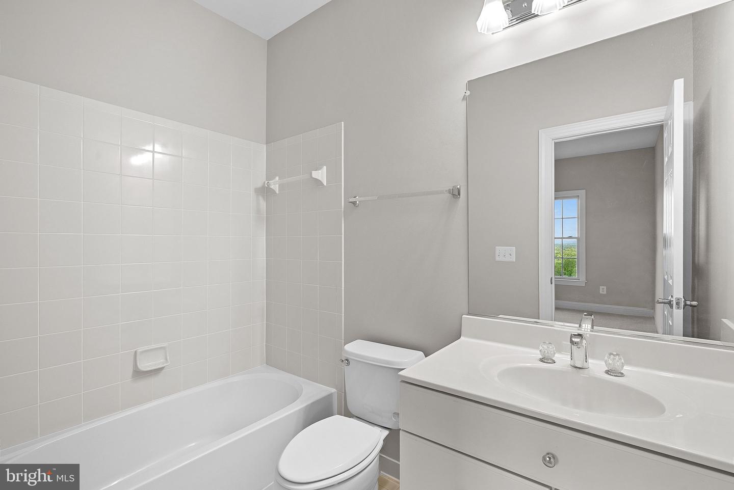 35396 GLENCOE CT, ROUND HILL, Virginia 20141, 5 Bedrooms Bedrooms, ,6 BathroomsBathrooms,Residential,For sale,35396 GLENCOE CT,VALO2101240 MLS # VALO2101240