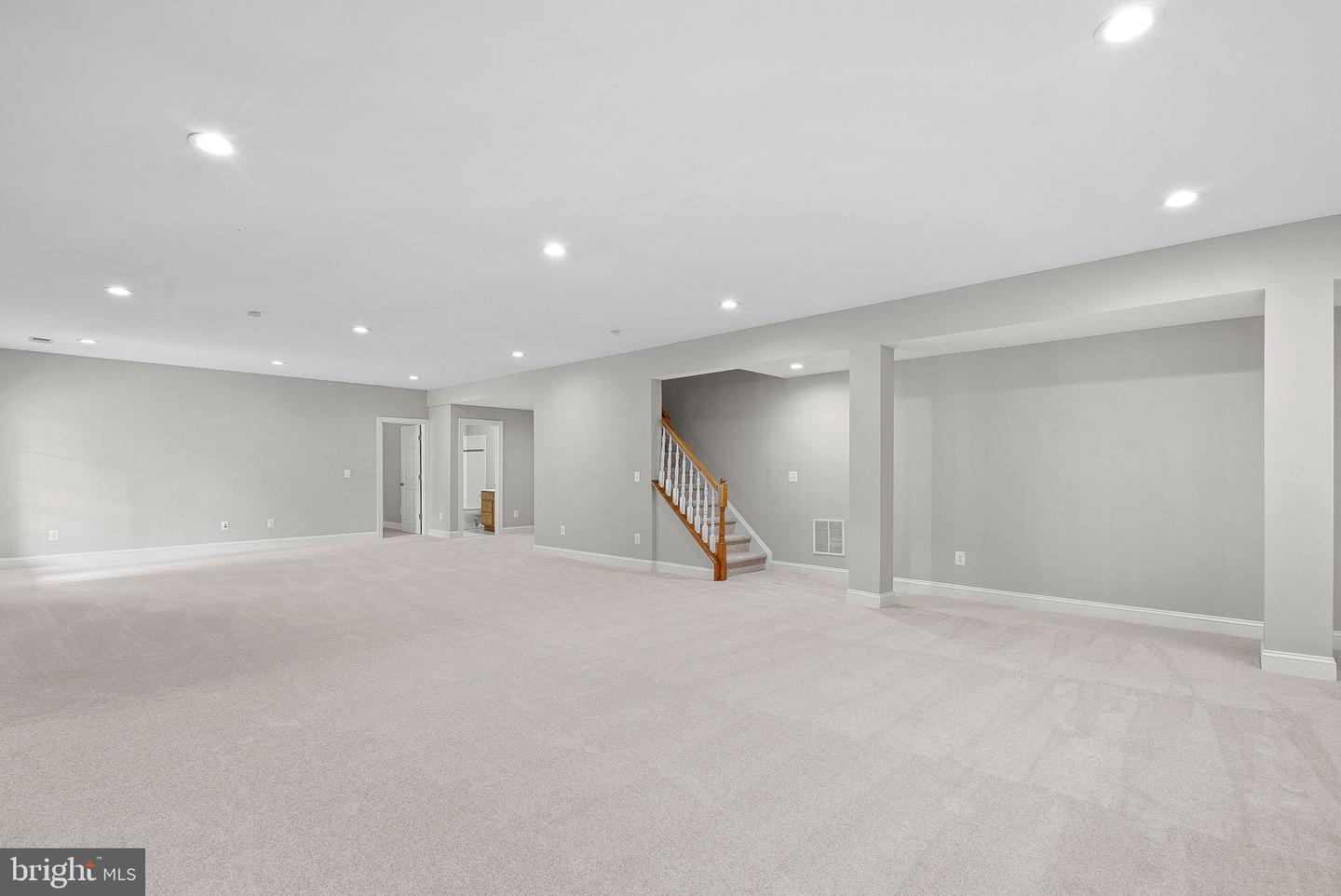 35396 GLENCOE CT, ROUND HILL, Virginia 20141, 5 Bedrooms Bedrooms, ,6 BathroomsBathrooms,Residential,For sale,35396 GLENCOE CT,VALO2101240 MLS # VALO2101240