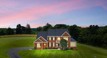 35396 GLENCOE CT, ROUND HILL, Virginia 20141, 5 Bedrooms Bedrooms, ,6 BathroomsBathrooms,Residential,For sale,35396 GLENCOE CT,VALO2101240 MLS # VALO2101240