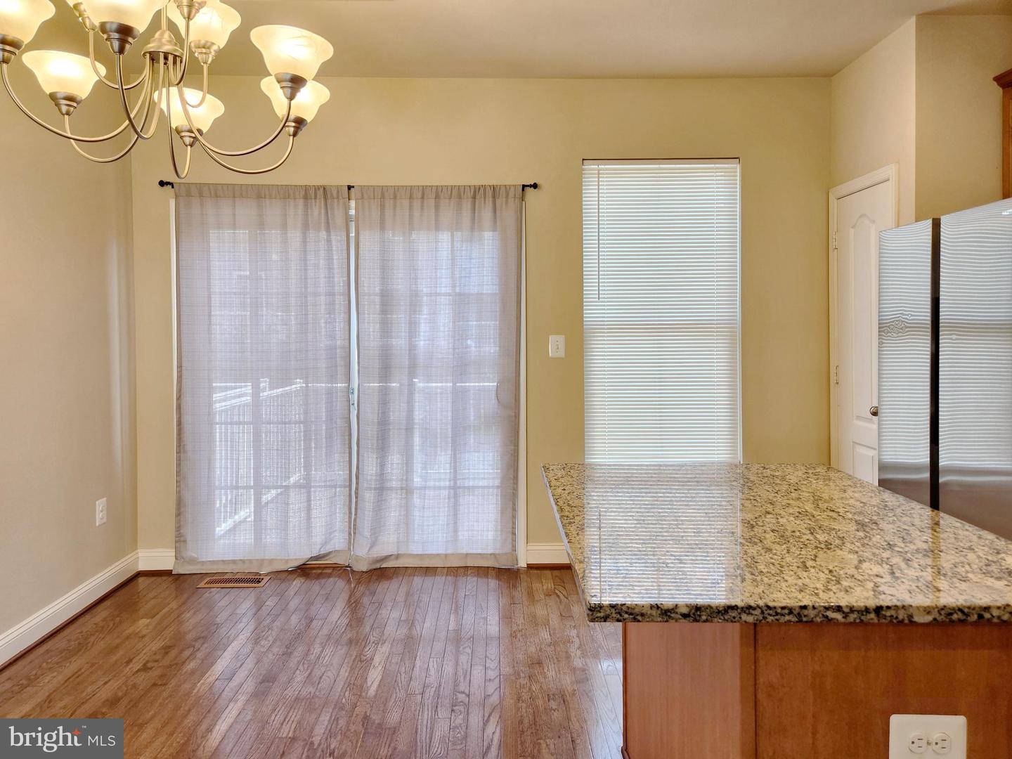 4412 POTOMAC HIGHLANDS CIR, TRIANGLE, Virginia 22172, 3 Bedrooms Bedrooms, ,3 BathroomsBathrooms,Residential,For sale,4412 POTOMAC HIGHLANDS CIR,VAPW2098604 MLS # VAPW2098604