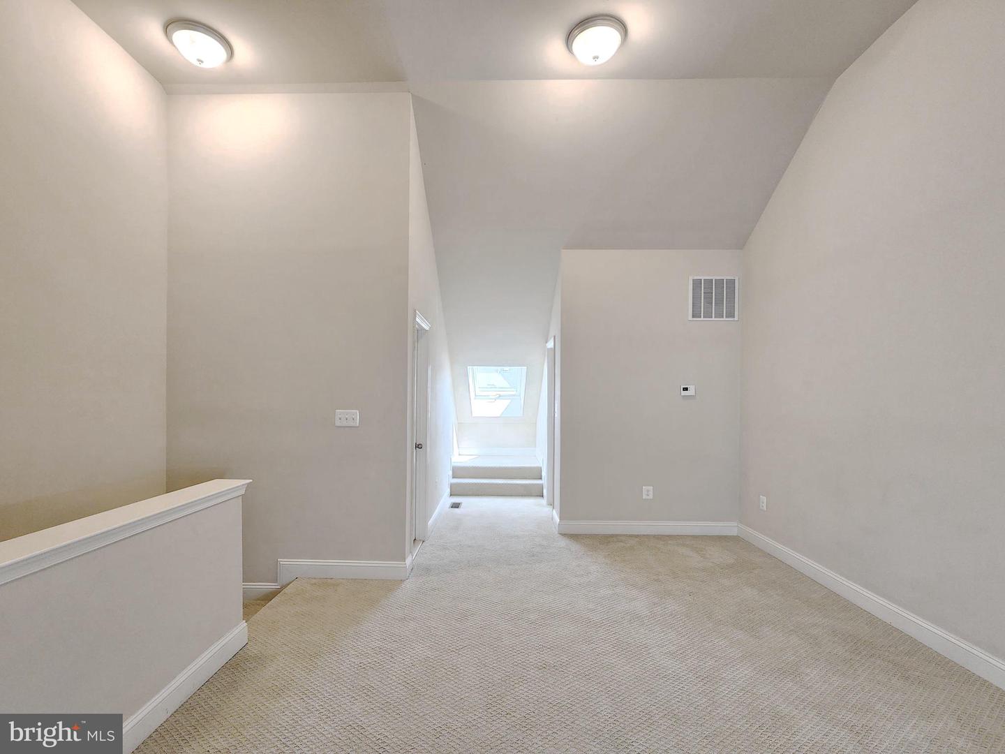 4412 POTOMAC HIGHLANDS CIR, TRIANGLE, Virginia 22172, 3 Bedrooms Bedrooms, ,3 BathroomsBathrooms,Residential,For sale,4412 POTOMAC HIGHLANDS CIR,VAPW2098604 MLS # VAPW2098604