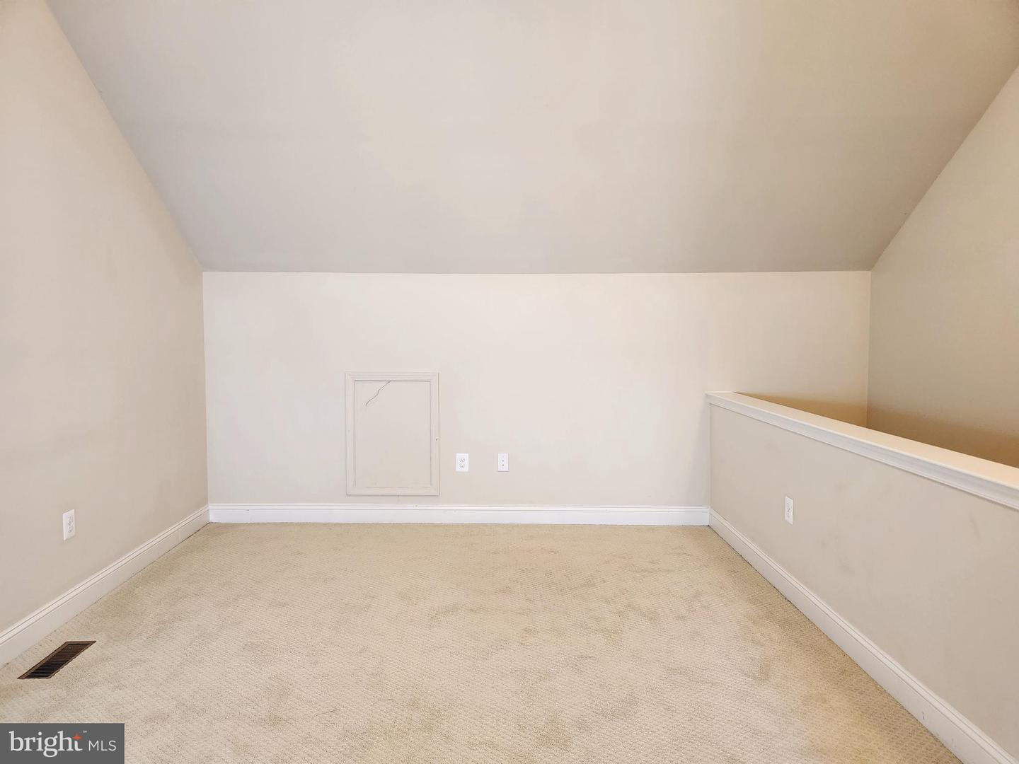 4412 POTOMAC HIGHLANDS CIR, TRIANGLE, Virginia 22172, 3 Bedrooms Bedrooms, ,3 BathroomsBathrooms,Residential,For sale,4412 POTOMAC HIGHLANDS CIR,VAPW2098604 MLS # VAPW2098604