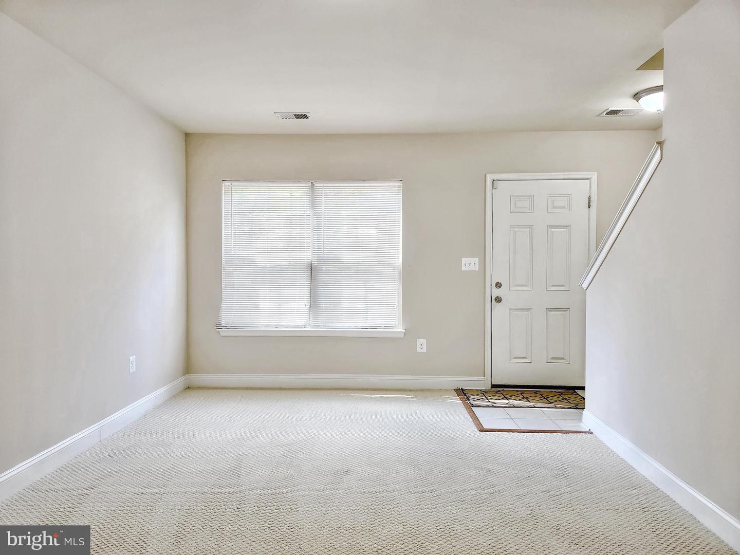 4412 POTOMAC HIGHLANDS CIR, TRIANGLE, Virginia 22172, 3 Bedrooms Bedrooms, ,3 BathroomsBathrooms,Residential,For sale,4412 POTOMAC HIGHLANDS CIR,VAPW2098604 MLS # VAPW2098604