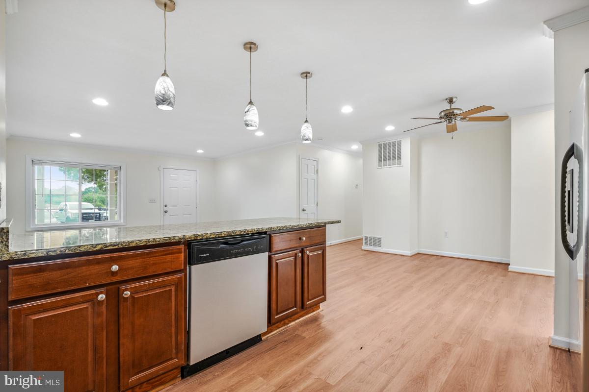 801 S FILBERT CT S, STERLING, Virginia 20164, 4 Bedrooms Bedrooms, ,3 BathroomsBathrooms,Residential,For sale,801 S FILBERT CT S,VALO2101266 MLS # VALO2101266