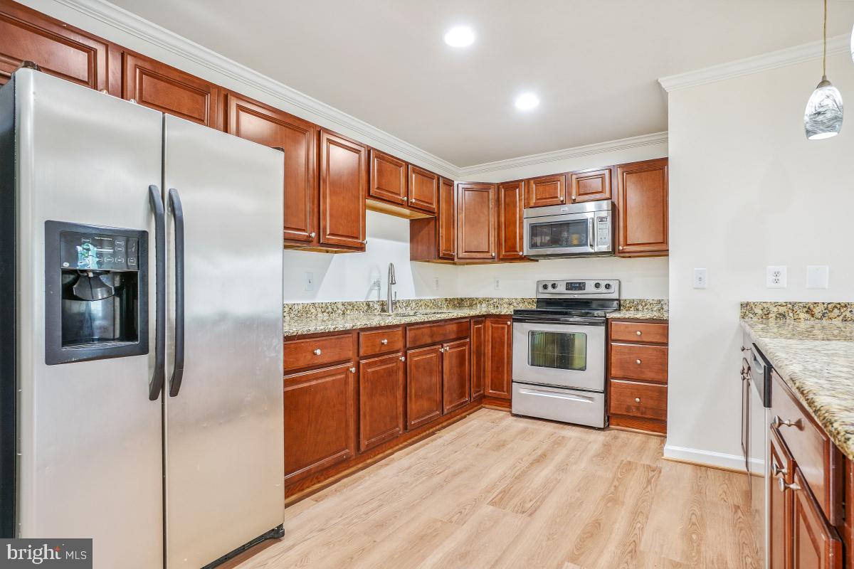 801 S FILBERT CT S, STERLING, Virginia 20164, 4 Bedrooms Bedrooms, ,3 BathroomsBathrooms,Residential,For sale,801 S FILBERT CT S,VALO2101266 MLS # VALO2101266