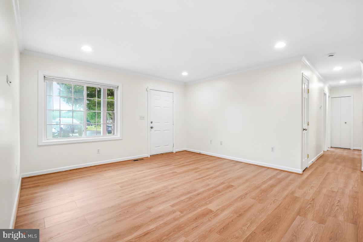 801 S FILBERT CT S, STERLING, Virginia 20164, 4 Bedrooms Bedrooms, ,3 BathroomsBathrooms,Residential,For sale,801 S FILBERT CT S,VALO2101266 MLS # VALO2101266