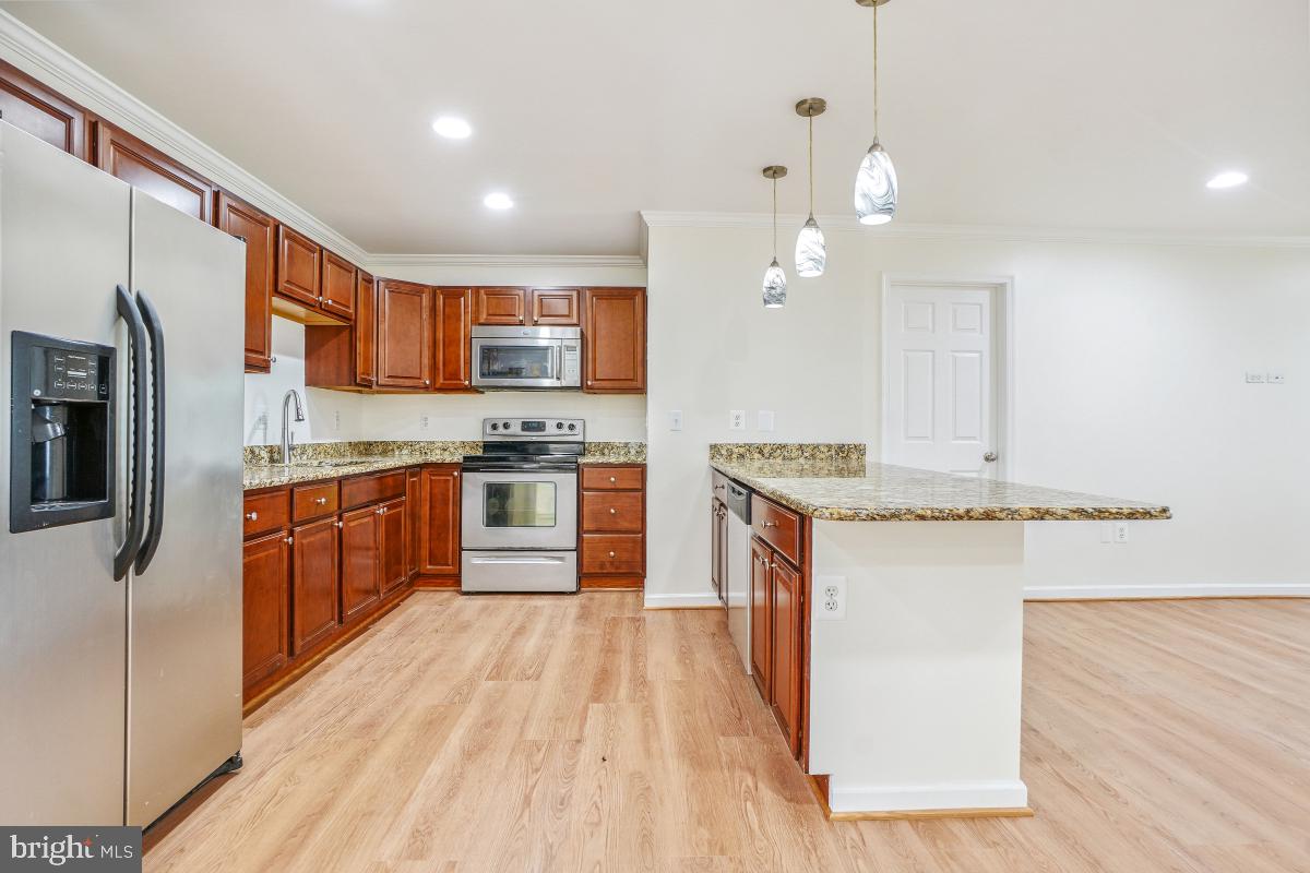 801 S FILBERT CT S, STERLING, Virginia 20164, 4 Bedrooms Bedrooms, ,3 BathroomsBathrooms,Residential,For sale,801 S FILBERT CT S,VALO2101266 MLS # VALO2101266