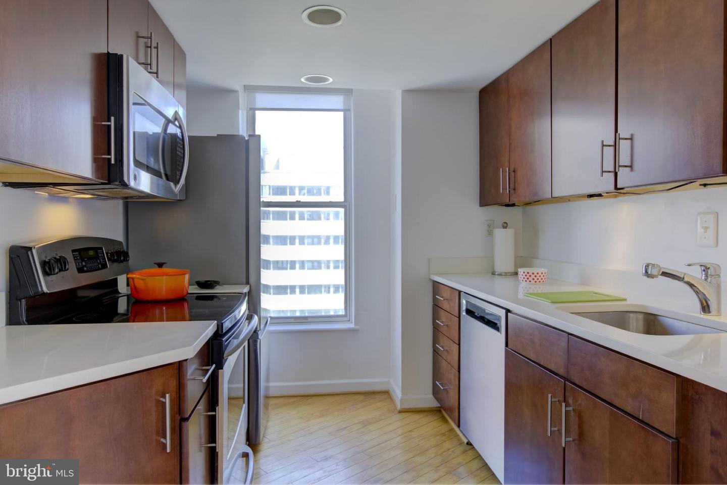 601 PENNSYLVANIA AVE NW #1005N, WASHINGTON, District Of Columbia 20004, 2 Bedrooms Bedrooms, ,2 BathroomsBathrooms,Residential,For sale,601 PENNSYLVANIA AVE NW #1005N,DCDC2209166 MLS # DCDC2209166