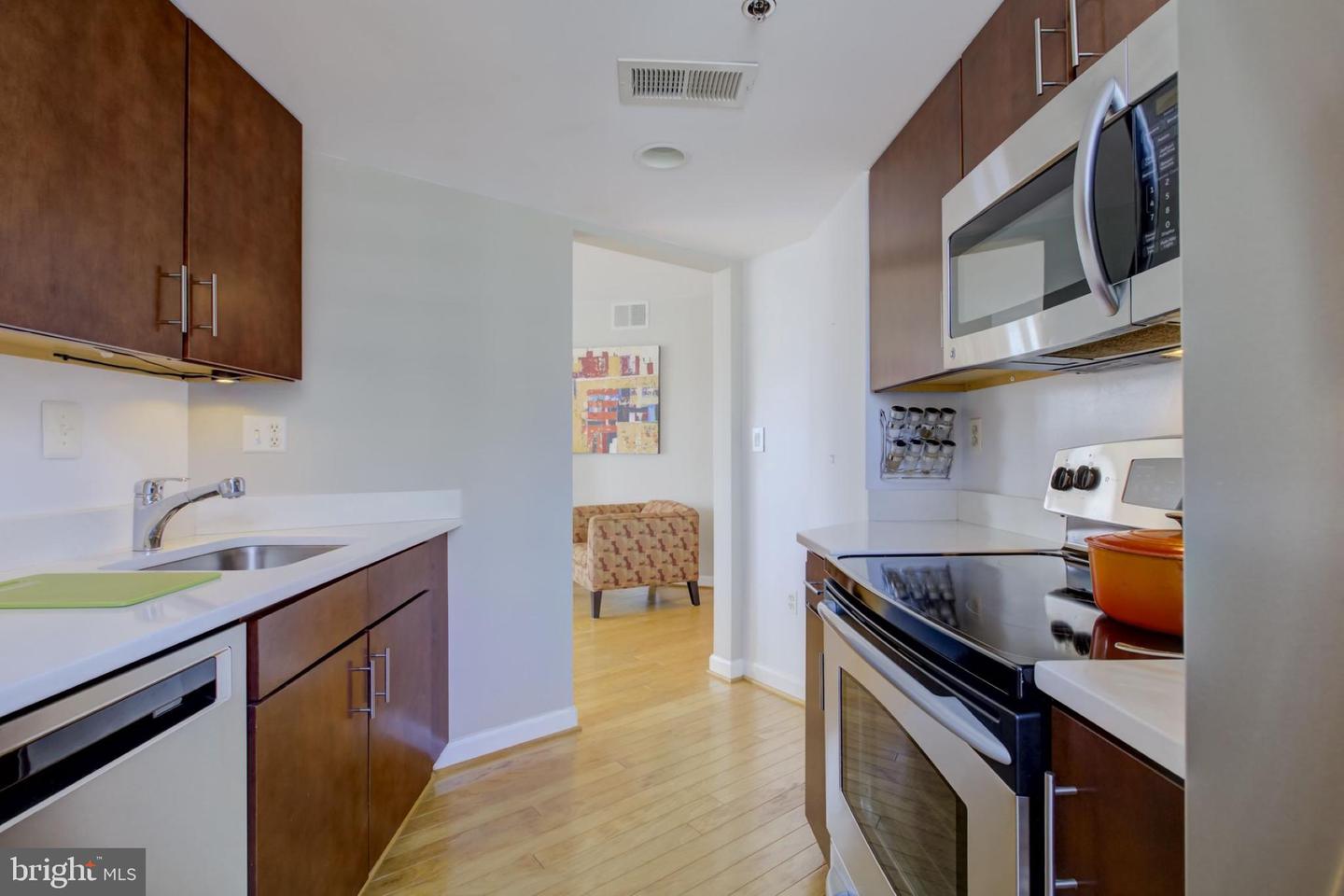 601 PENNSYLVANIA AVE NW #1005N, WASHINGTON, District Of Columbia 20004, 2 Bedrooms Bedrooms, ,2 BathroomsBathrooms,Residential,For sale,601 PENNSYLVANIA AVE NW #1005N,DCDC2209166 MLS # DCDC2209166
