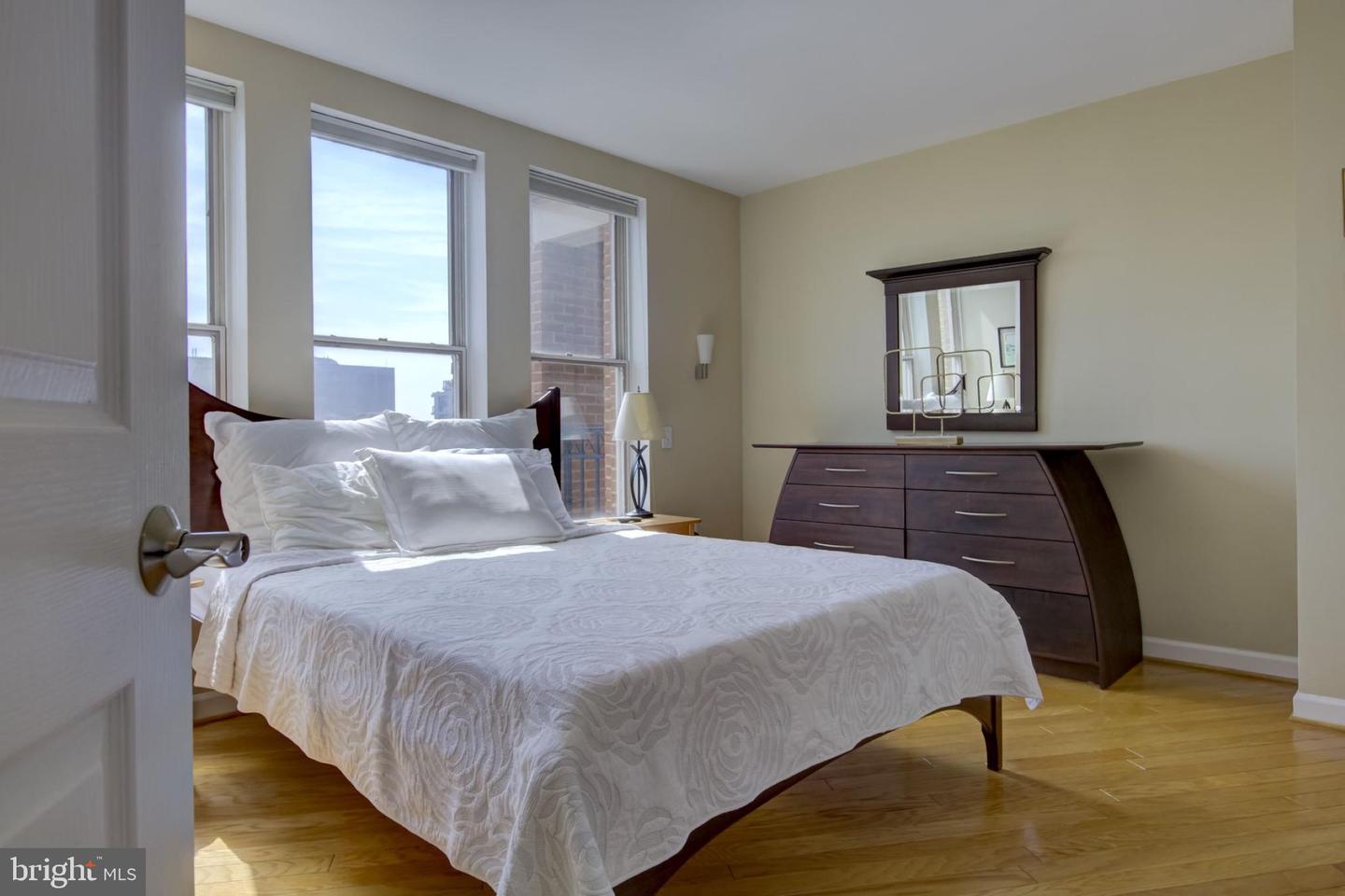 601 PENNSYLVANIA AVE NW #1005N, WASHINGTON, District Of Columbia 20004, 2 Bedrooms Bedrooms, ,2 BathroomsBathrooms,Residential,For sale,601 PENNSYLVANIA AVE NW #1005N,DCDC2209166 MLS # DCDC2209166