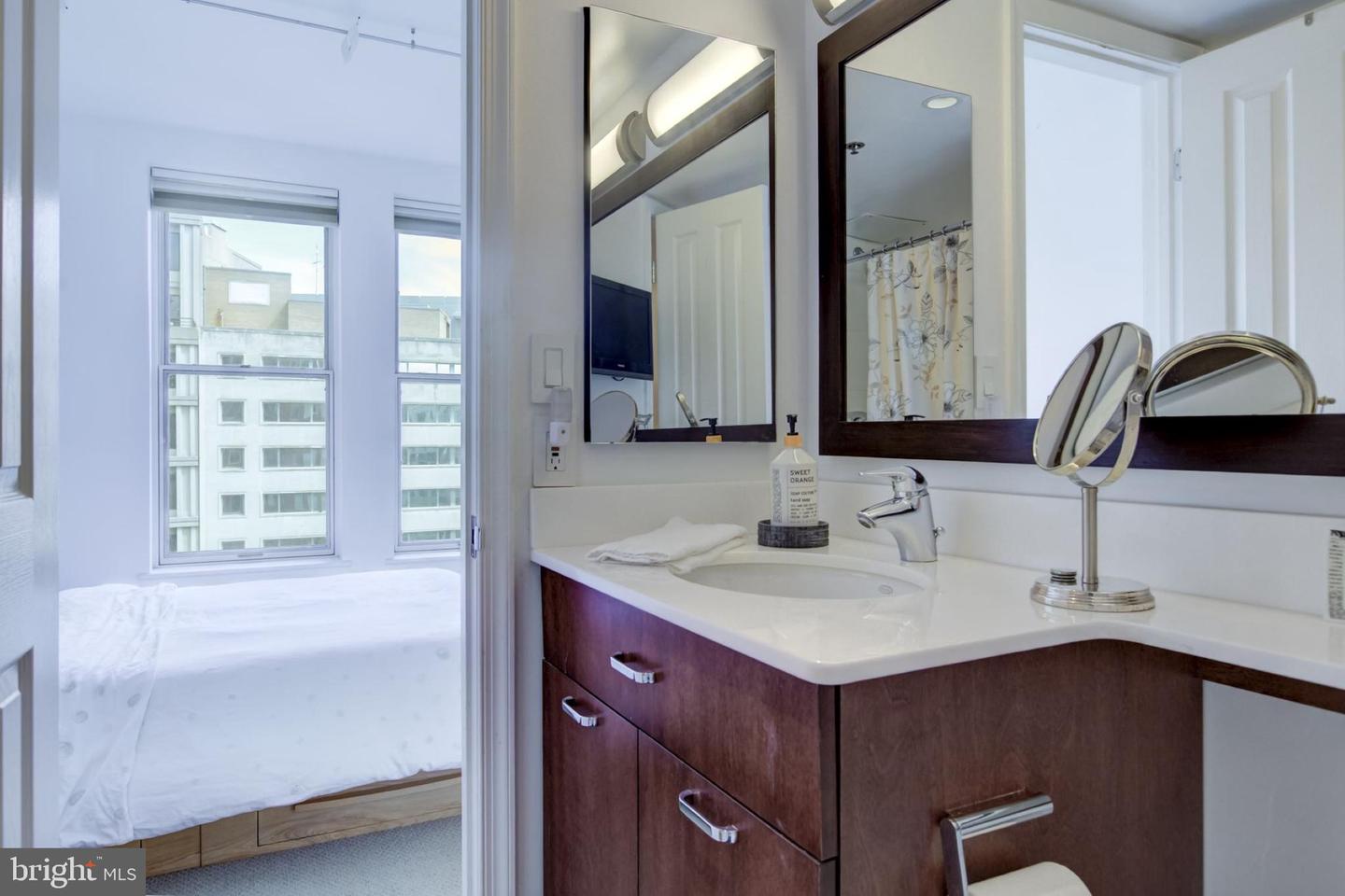 601 PENNSYLVANIA AVE NW #1005N, WASHINGTON, District Of Columbia 20004, 2 Bedrooms Bedrooms, ,2 BathroomsBathrooms,Residential,For sale,601 PENNSYLVANIA AVE NW #1005N,DCDC2209166 MLS # DCDC2209166