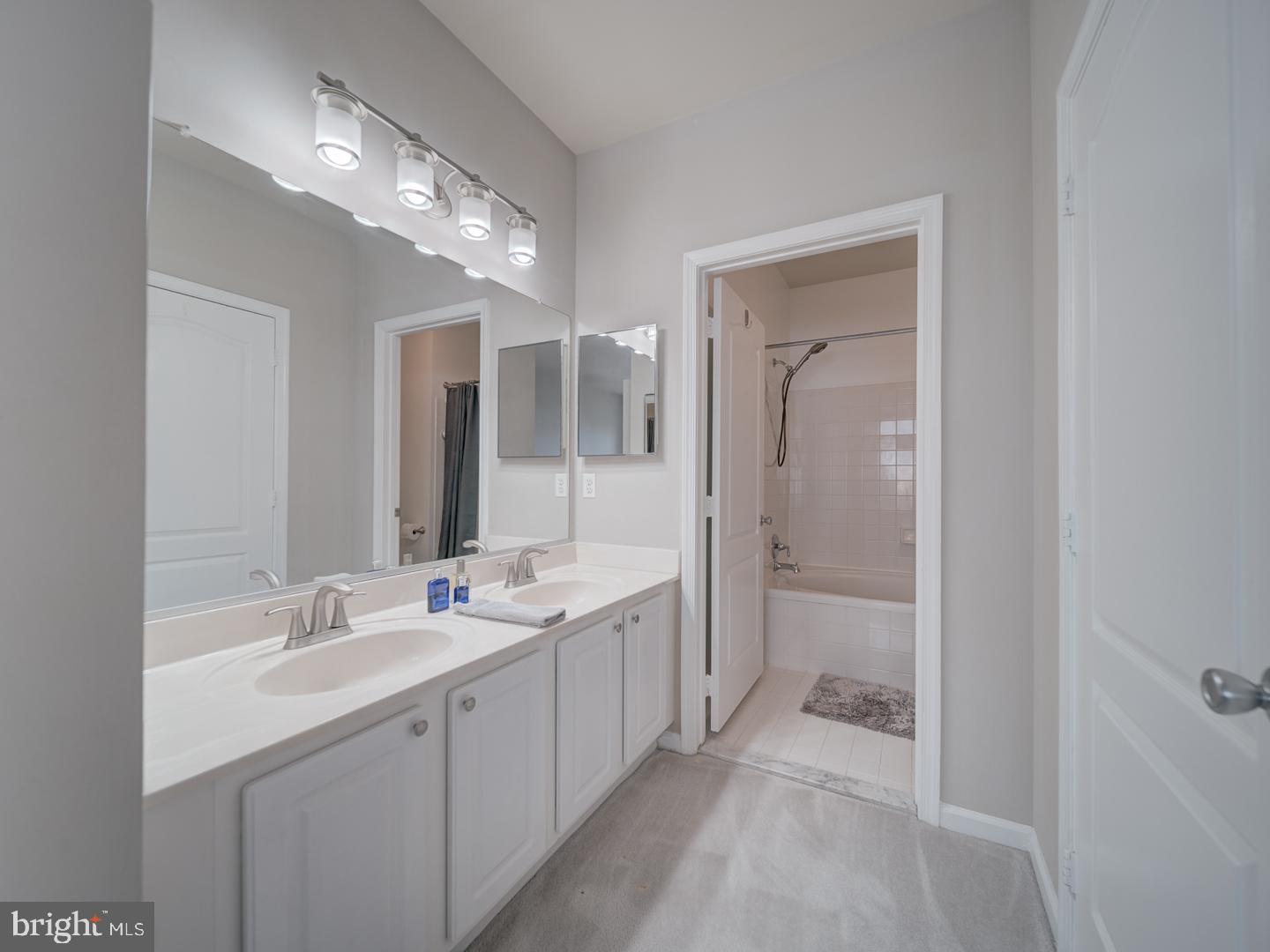 43300 MARYMOUNT TER #301, ASHBURN, Virginia 20147, 2 Bedrooms Bedrooms, ,2 BathroomsBathrooms,Residential,For sale,43300 MARYMOUNT TER #301,VALO2101298 MLS # VALO2101298