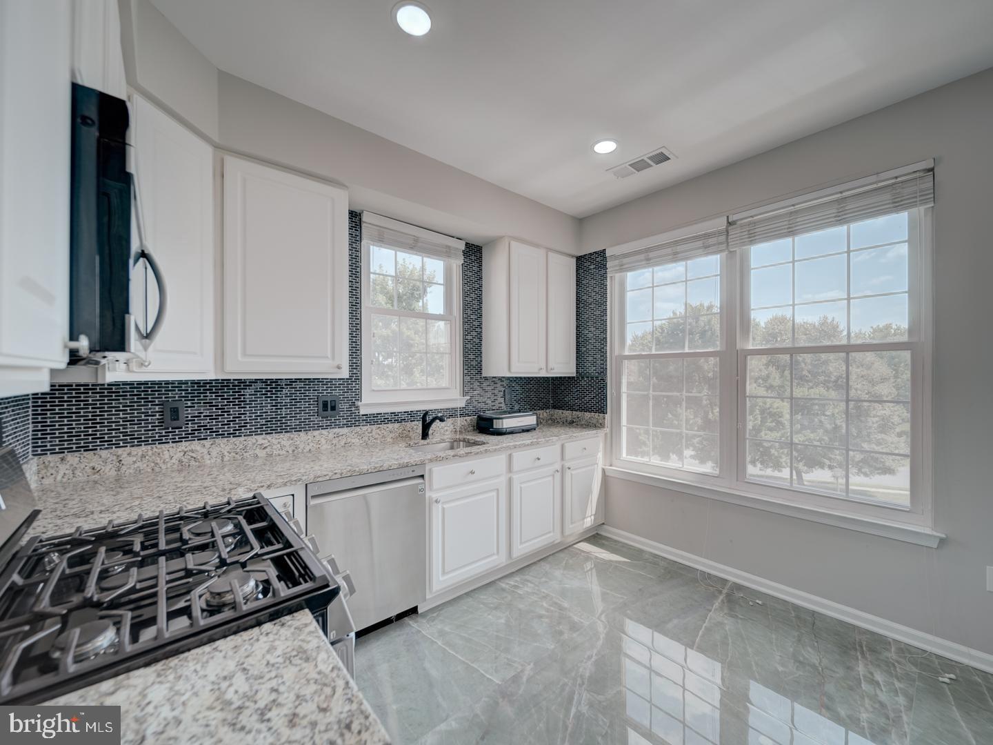 43300 MARYMOUNT TER #301, ASHBURN, Virginia 20147, 2 Bedrooms Bedrooms, ,2 BathroomsBathrooms,Residential,For sale,43300 MARYMOUNT TER #301,VALO2101298 MLS # VALO2101298