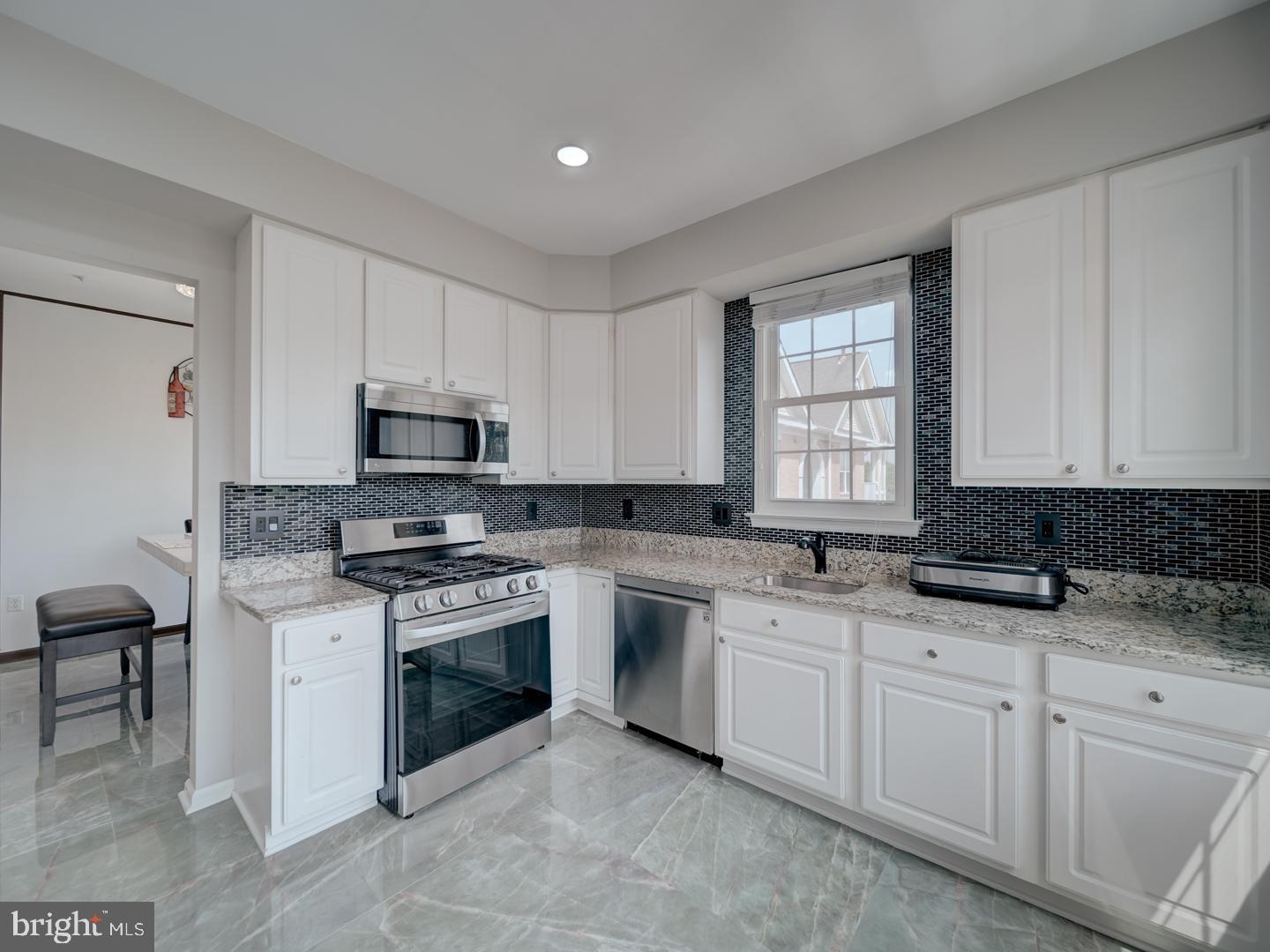 43300 MARYMOUNT TER #301, ASHBURN, Virginia 20147, 2 Bedrooms Bedrooms, ,2 BathroomsBathrooms,Residential,For sale,43300 MARYMOUNT TER #301,VALO2101298 MLS # VALO2101298