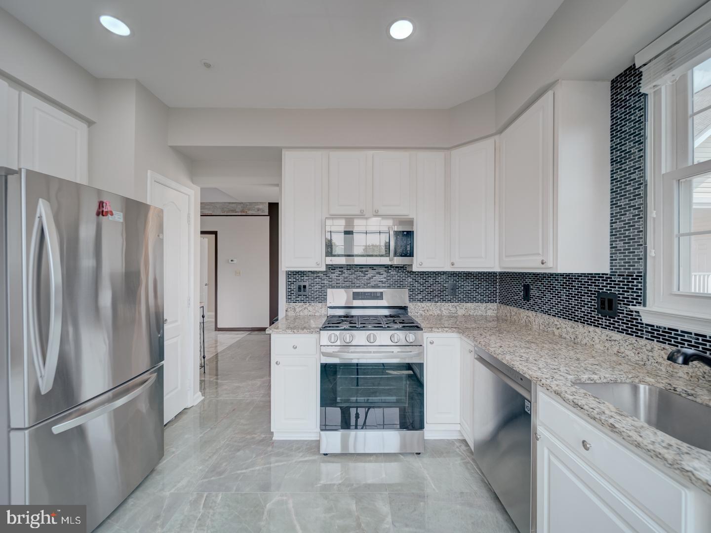43300 MARYMOUNT TER #301, ASHBURN, Virginia 20147, 2 Bedrooms Bedrooms, ,2 BathroomsBathrooms,Residential,For sale,43300 MARYMOUNT TER #301,VALO2101298 MLS # VALO2101298