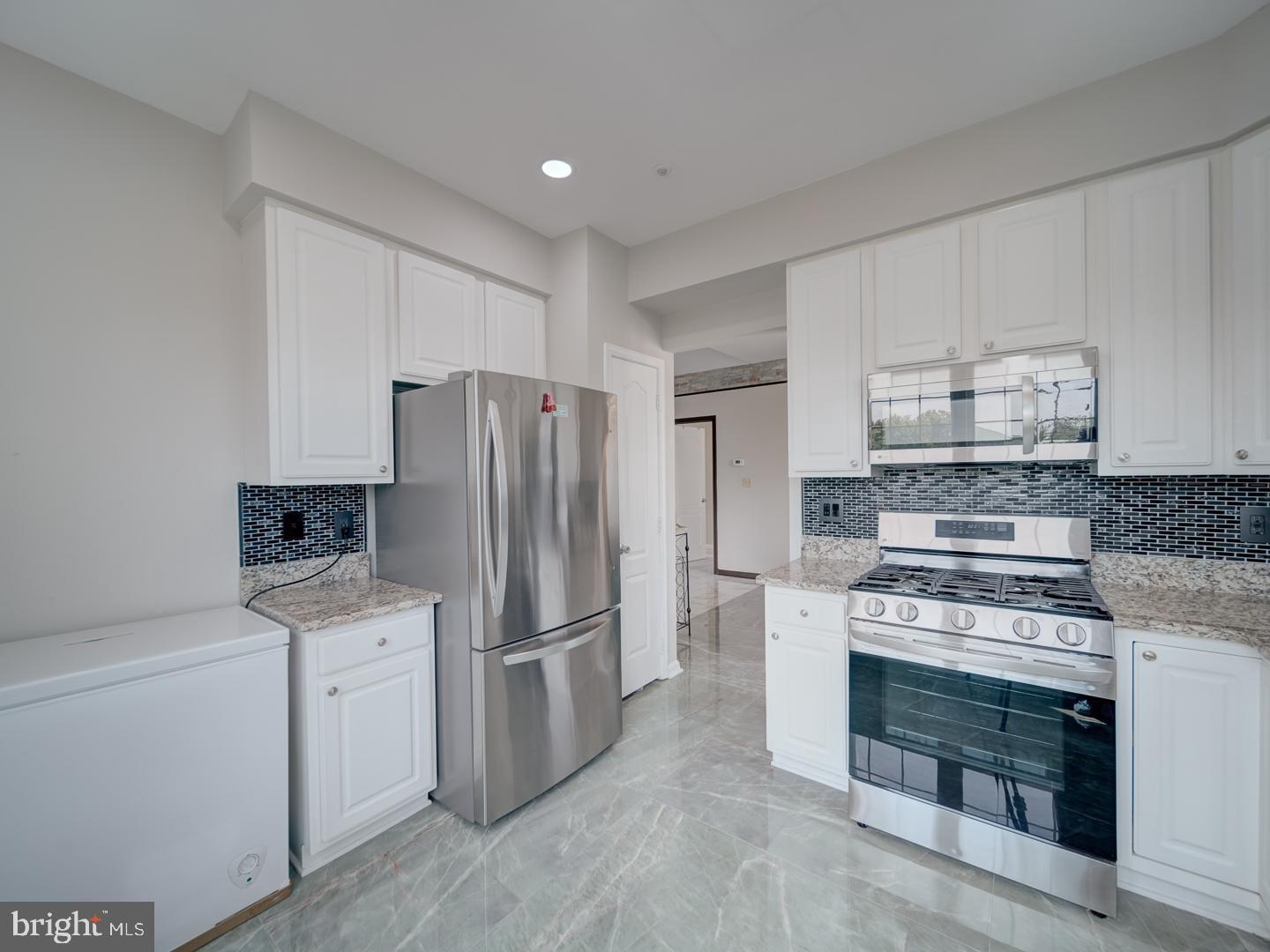 43300 MARYMOUNT TER #301, ASHBURN, Virginia 20147, 2 Bedrooms Bedrooms, ,2 BathroomsBathrooms,Residential,For sale,43300 MARYMOUNT TER #301,VALO2101298 MLS # VALO2101298