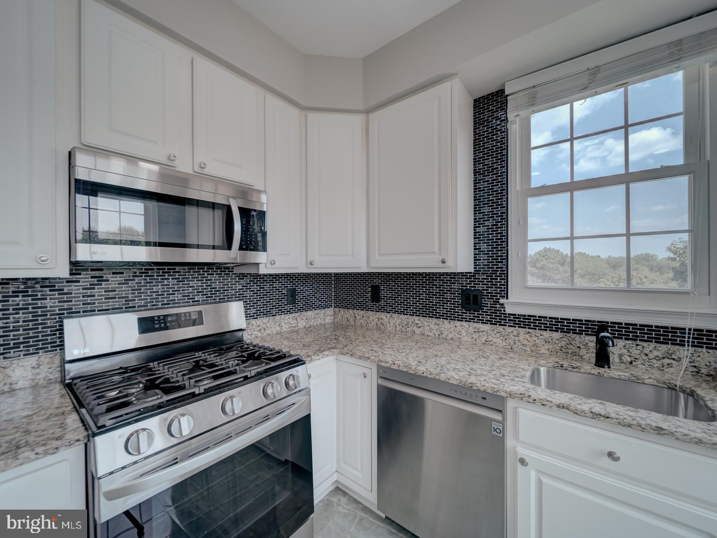 43300 MARYMOUNT TER #301, ASHBURN, Virginia 20147, 2 Bedrooms Bedrooms, ,2 BathroomsBathrooms,Residential,For sale,43300 MARYMOUNT TER #301,VALO2101298 MLS # VALO2101298