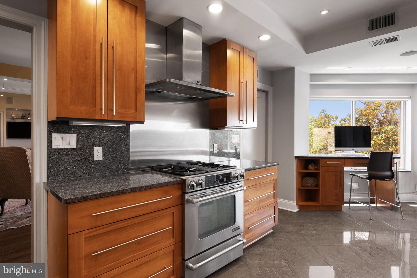 2230 CALIFORNIA ST NW #5CW, WASHINGTON, District Of Columbia 20008, 2 Bedrooms Bedrooms, ,2 BathroomsBathrooms,Residential,For sale,2230 CALIFORNIA ST NW #5CW,DCDC2209186 MLS # DCDC2209186