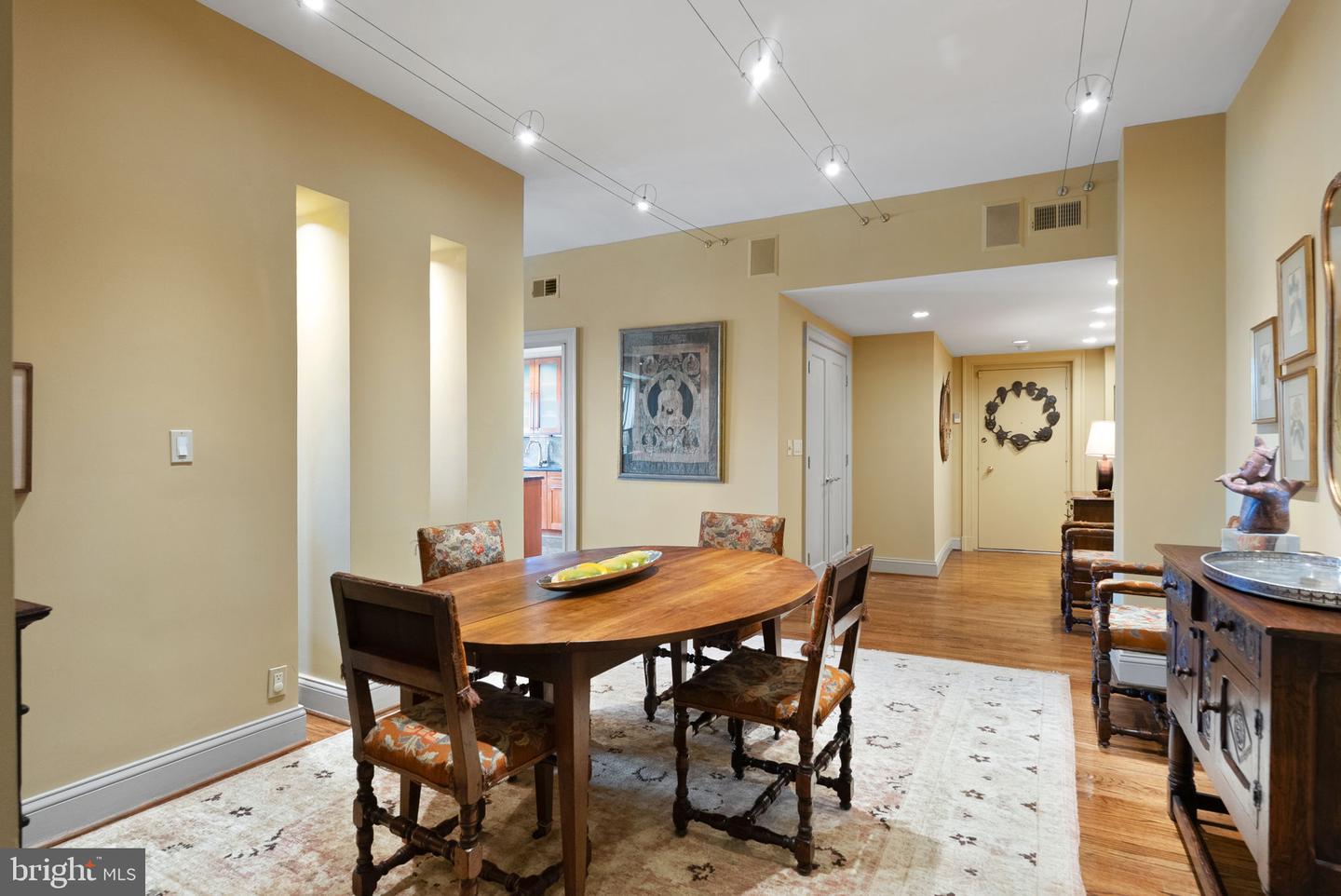 2230 CALIFORNIA ST NW #5CW, WASHINGTON, District Of Columbia 20008, 2 Bedrooms Bedrooms, ,2 BathroomsBathrooms,Residential,For sale,2230 CALIFORNIA ST NW #5CW,DCDC2209186 MLS # DCDC2209186