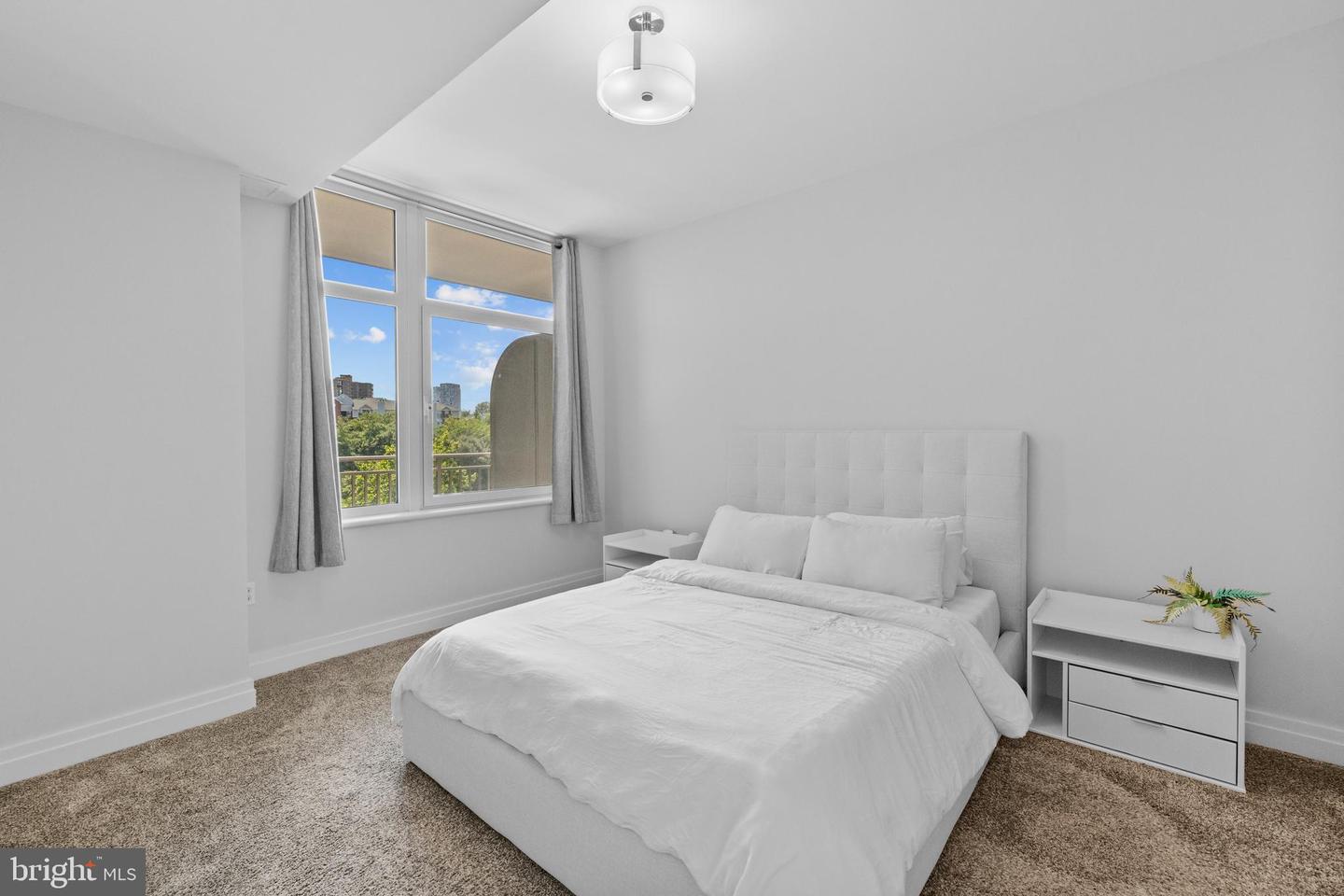 8220 CRESTWOOD HEIGHTS DR #618, MCLEAN, Virginia 22102, 1 Bedroom Bedrooms, ,1 BathroomBathrooms,Residential,For sale,8220 CRESTWOOD HEIGHTS DR #618,VAFX2253720 MLS # VAFX2253720