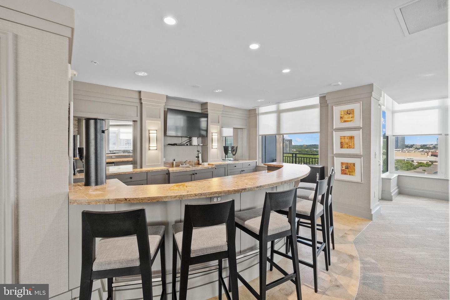 8220 CRESTWOOD HEIGHTS DR #618, MCLEAN, Virginia 22102, 1 Bedroom Bedrooms, ,1 BathroomBathrooms,Residential,For sale,8220 CRESTWOOD HEIGHTS DR #618,VAFX2253720 MLS # VAFX2253720