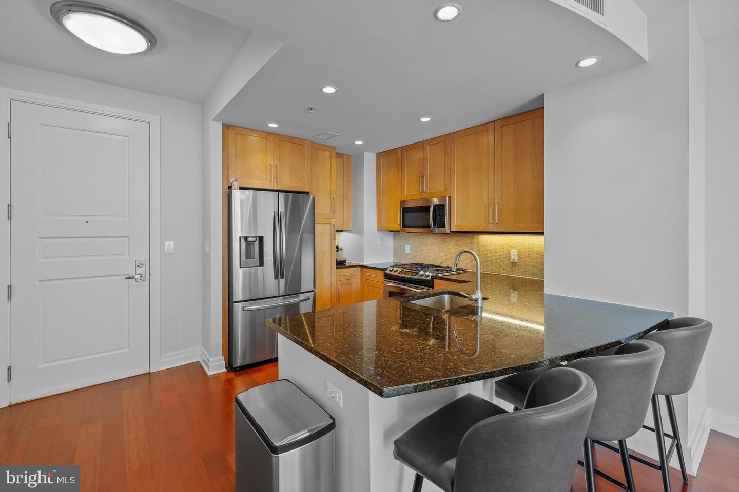 8220 CRESTWOOD HEIGHTS DR #618, MCLEAN, Virginia 22102, 1 Bedroom Bedrooms, ,1 BathroomBathrooms,Residential,For sale,8220 CRESTWOOD HEIGHTS DR #618,VAFX2253720 MLS # VAFX2253720