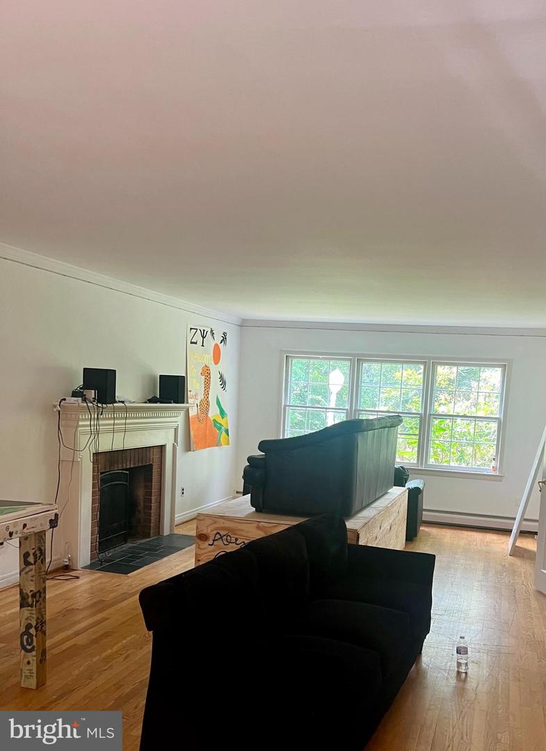 2621 HUNTER MILL RD, OAKTON, Virginia 22124, 4 Bedrooms Bedrooms, ,2 BathroomsBathrooms,Residential,For sale,2621 HUNTER MILL RD,VAFX2253778 MLS # VAFX2253778