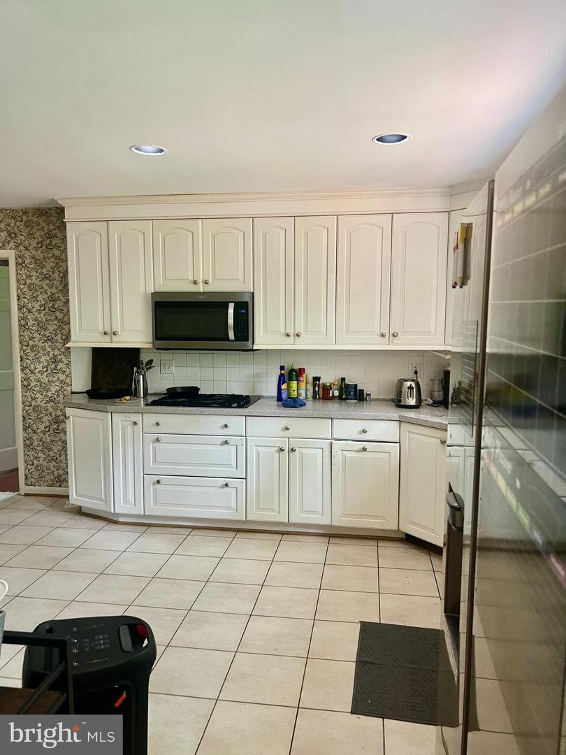 2621 HUNTER MILL RD, OAKTON, Virginia 22124, 4 Bedrooms Bedrooms, ,2 BathroomsBathrooms,Residential,For sale,2621 HUNTER MILL RD,VAFX2253778 MLS # VAFX2253778