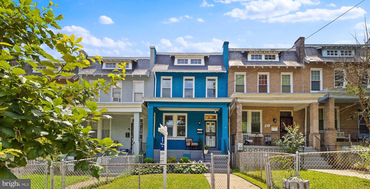 213 CHANNING ST NE, WASHINGTON, District Of Columbia 20002, 3 Bedrooms Bedrooms, ,2 BathroomsBathrooms,Residential,For sale,213 CHANNING ST NE,DCDC2209586 MLS # DCDC2209586