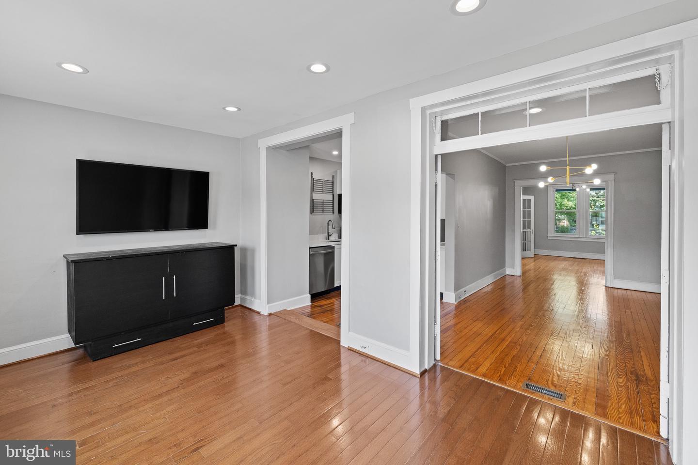 213 CHANNING ST NE, WASHINGTON, District Of Columbia 20002, 3 Bedrooms Bedrooms, ,2 BathroomsBathrooms,Residential,For sale,213 CHANNING ST NE,DCDC2209586 MLS # DCDC2209586