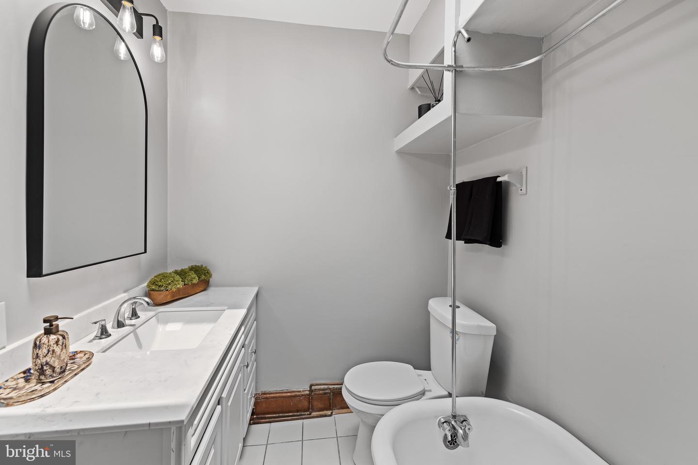 213 CHANNING ST NE, WASHINGTON, District Of Columbia 20002, 3 Bedrooms Bedrooms, ,2 BathroomsBathrooms,Residential,For sale,213 CHANNING ST NE,DCDC2209586 MLS # DCDC2209586