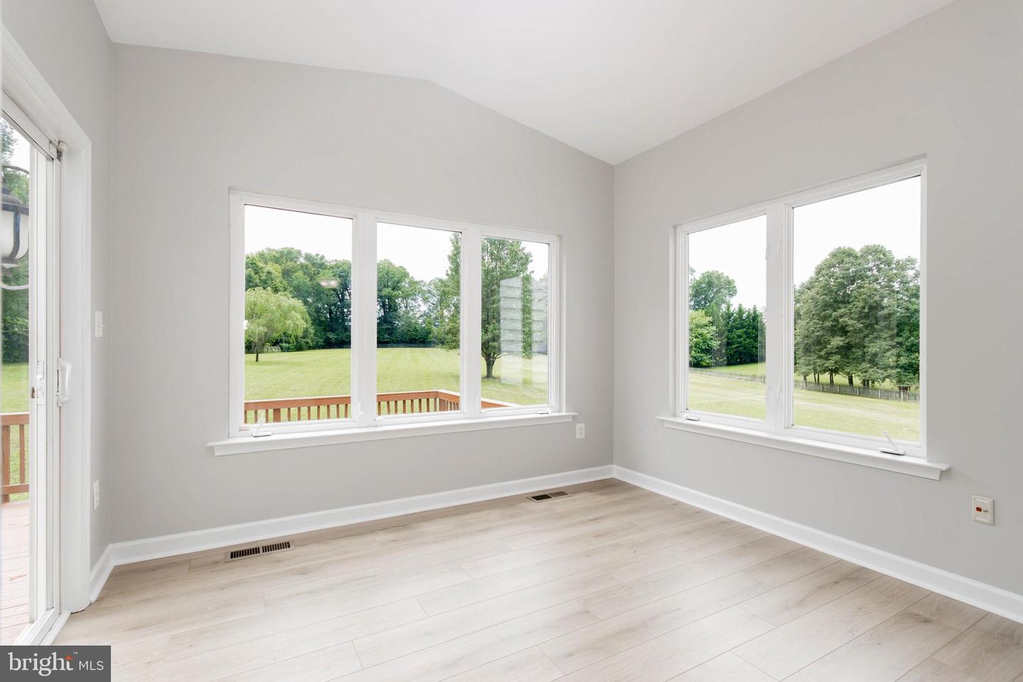18 IRONWOOD RD, FREDERICKSBURG, Virginia 22405, 5 Bedrooms Bedrooms, ,4 BathroomsBathrooms,Residential,For sale,18 IRONWOOD RD,VAST2040626 MLS # VAST2040626