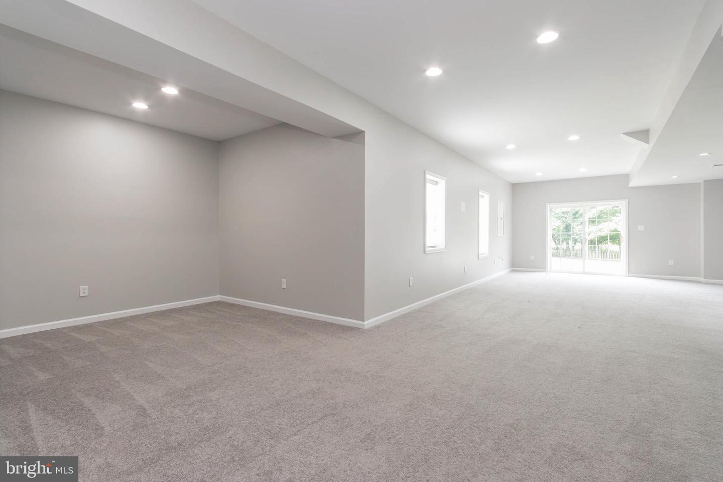 18 IRONWOOD RD, FREDERICKSBURG, Virginia 22405, 5 Bedrooms Bedrooms, ,4 BathroomsBathrooms,Residential,For sale,18 IRONWOOD RD,VAST2040626 MLS # VAST2040626
