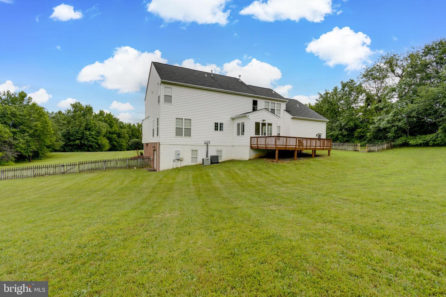 18 IRONWOOD RD, FREDERICKSBURG, Virginia 22405, 5 Bedrooms Bedrooms, ,4 BathroomsBathrooms,Residential,For sale,18 IRONWOOD RD,VAST2040626 MLS # VAST2040626