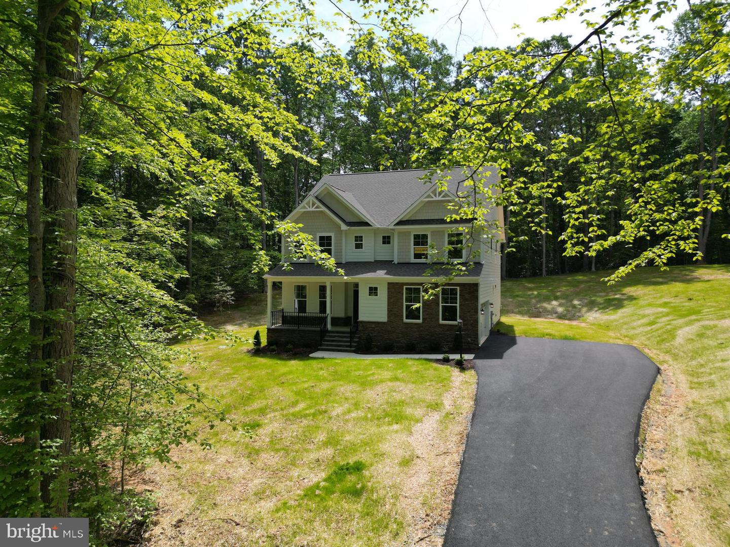 3719 ROCKETTS RIDGE CT, SANDY HOOK, Virginia 23153, 5 Bedrooms Bedrooms, 11 Rooms Rooms,3 BathroomsBathrooms,Residential,For sale,3719 ROCKETTS RIDGE CT,VAGO2000376 MLS # VAGO2000376