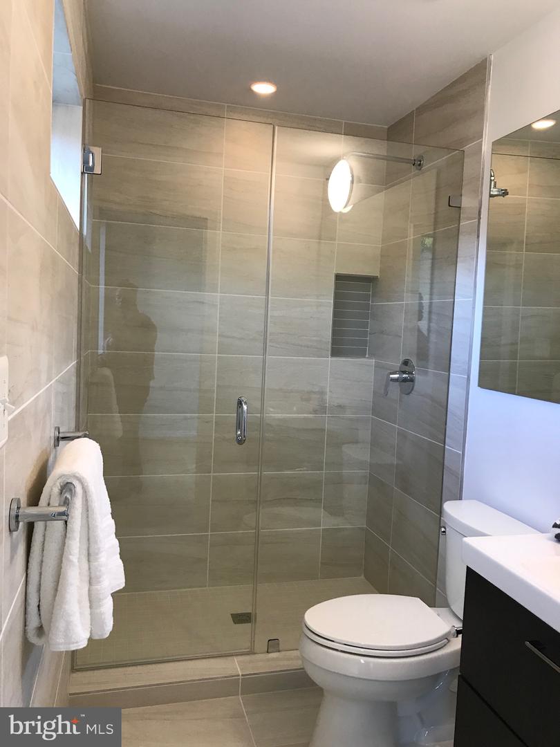 706 16TH ST NE #1, WASHINGTON, District Of Columbia 20002, 2 Bedrooms Bedrooms, ,2 BathroomsBathrooms,Residential,For sale,706 16TH ST NE #1,DCDC2209710 MLS # DCDC2209710