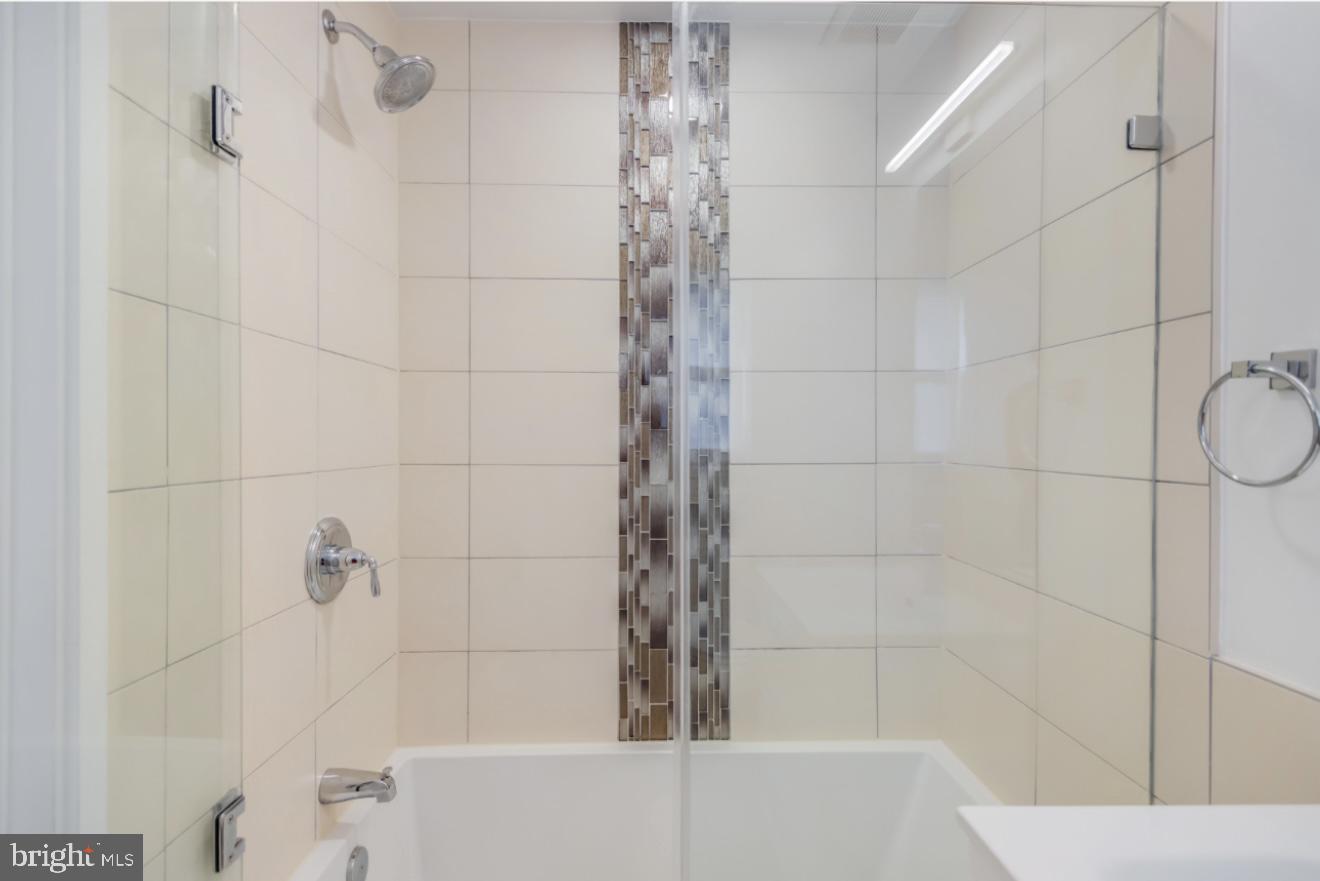 4106 GAULT PL NE #4, WASHINGTON, District Of Columbia 20019, 2 Bedrooms Bedrooms, ,2 BathroomsBathrooms,Residential,For sale,4106 GAULT PL NE #4,DCDC2209804 MLS # DCDC2209804